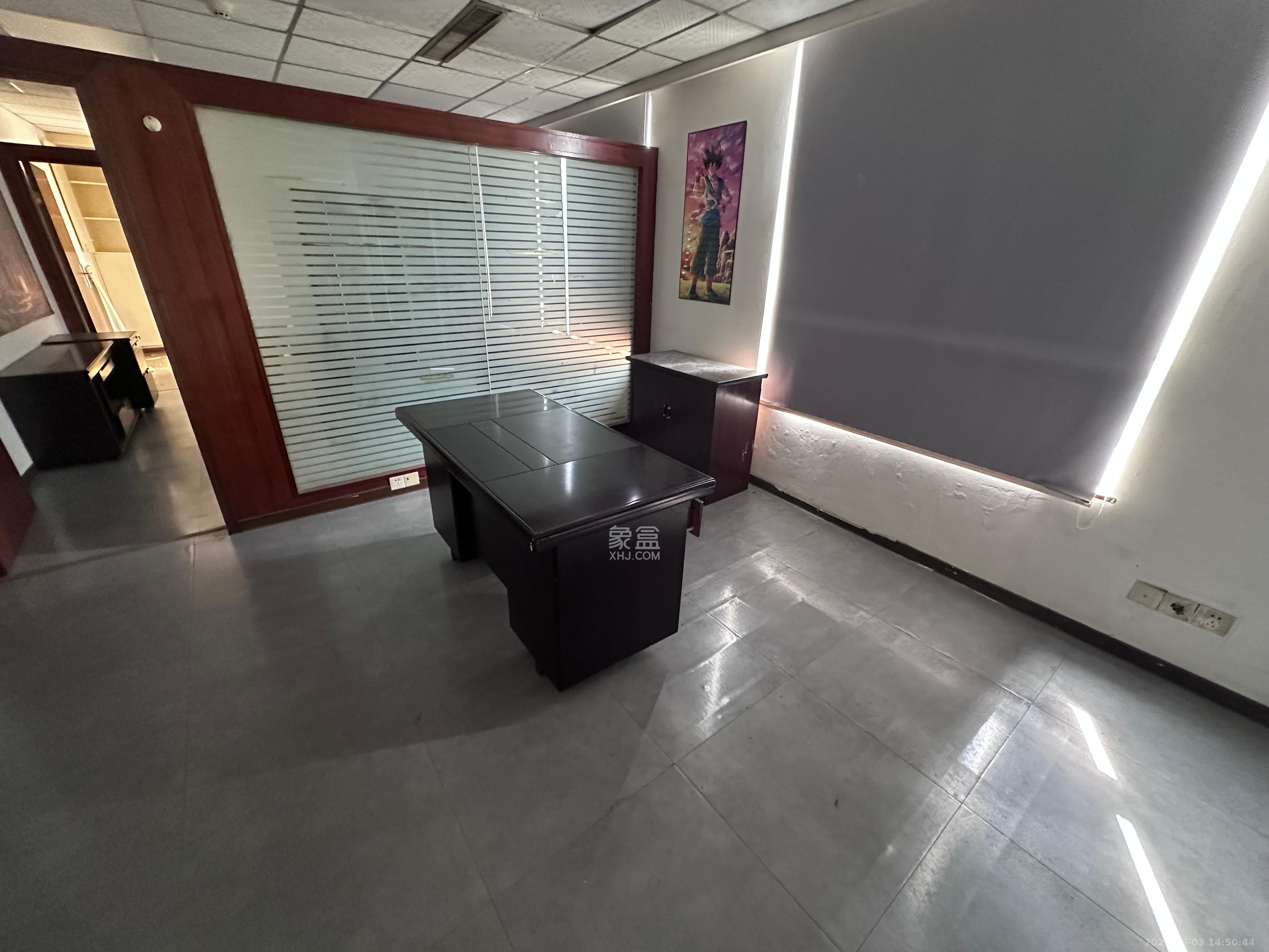 华侨大厦   150.0㎡      3000.0元/月室内图