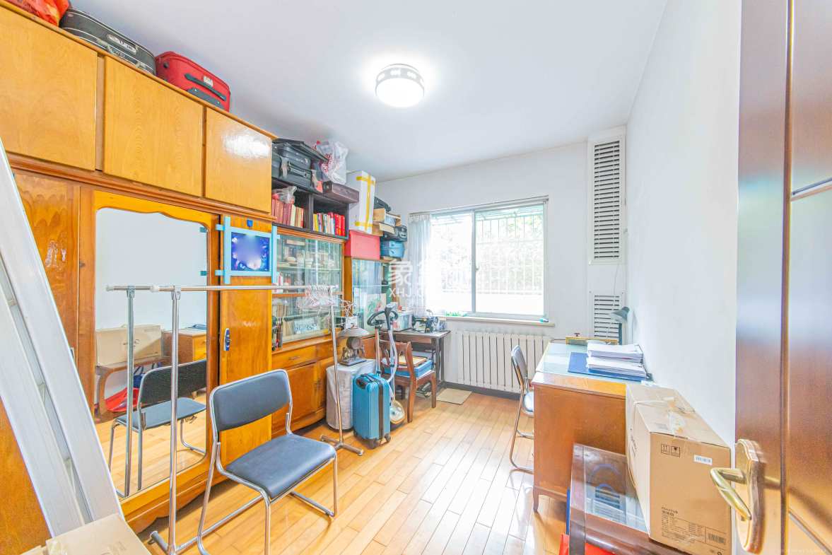 九峰小区(一二三四区)  4室2厅2卫    200.0万 九峰小区(一二三四区)  4室2厅2卫    200.0万卧室