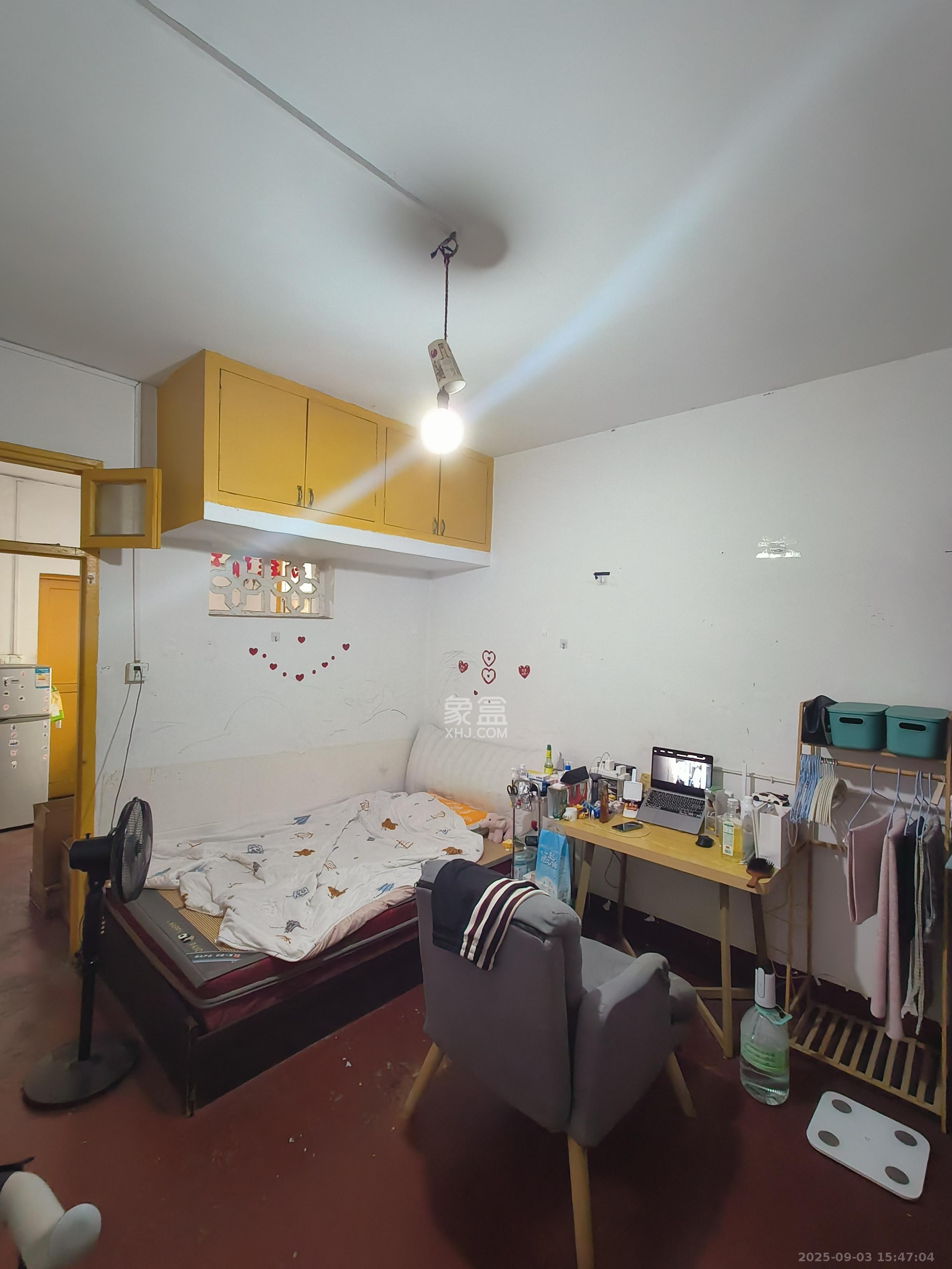 赤岗小区(一二三片) 1室1厅1卫 1000.0元/月 赤岗小区(一二三片) 1室1厅1卫 1000.0元/月室内图