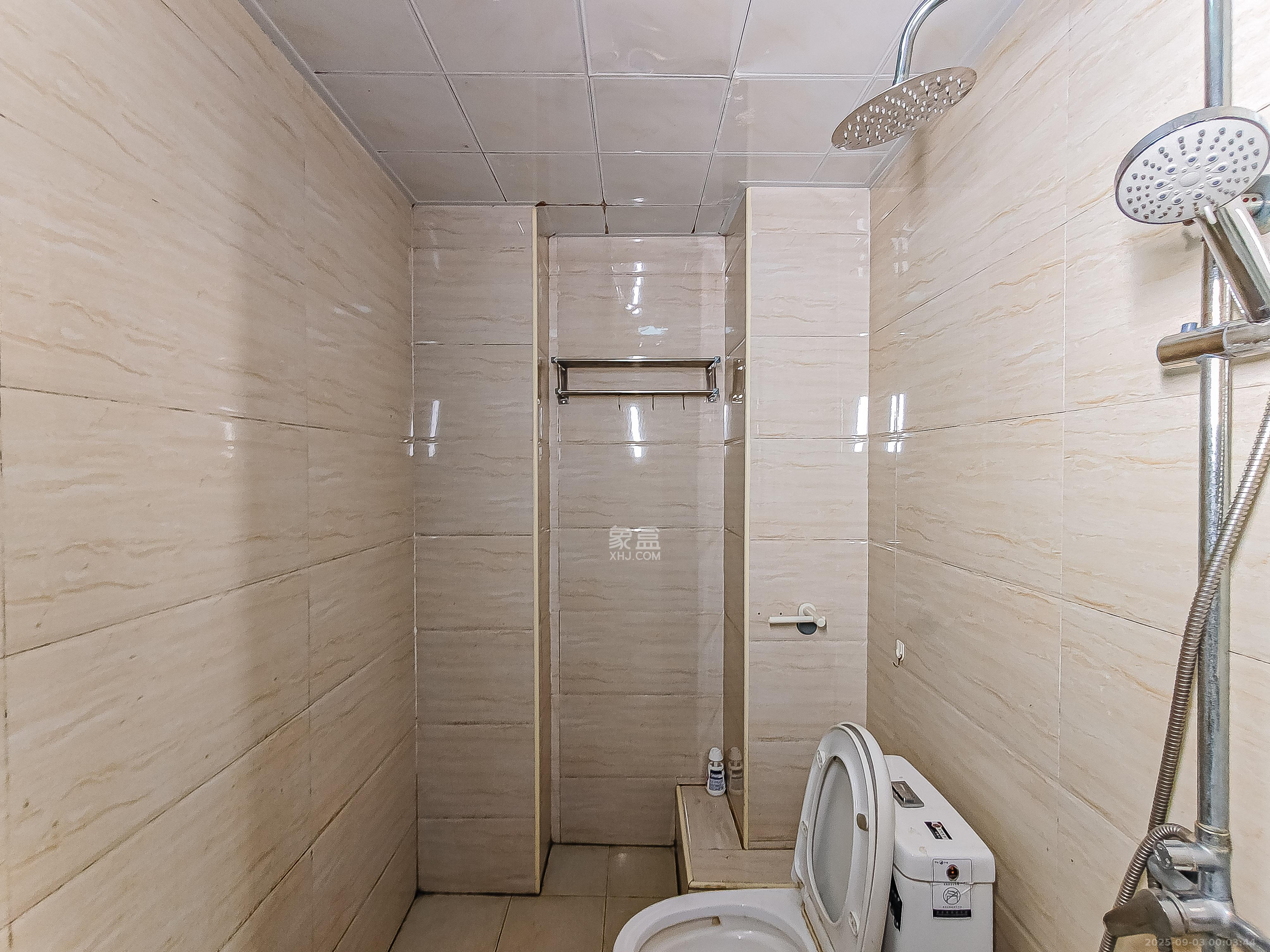 第六都(陆都小区)  1室1厅1卫    34.0万 第六都(陆都小区)  1室1厅1卫    34.0万卫生间