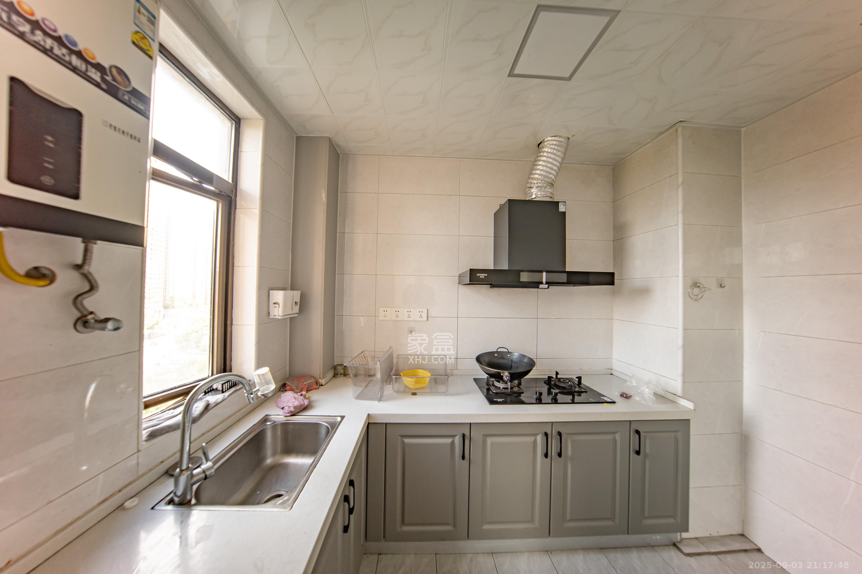 江山帝景哈佛 4室2厅2卫 108.0万 江山帝景哈佛 4室2厅2卫 108.0万厨房