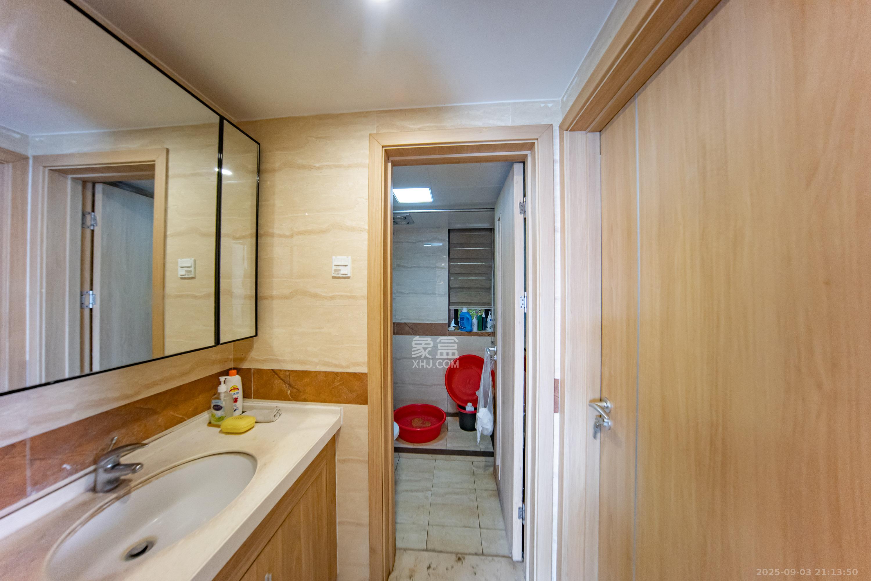 江山帝景哈佛  3室2厅1卫    68.5万 江山帝景哈佛  3室2厅1卫    68.5万卫生间