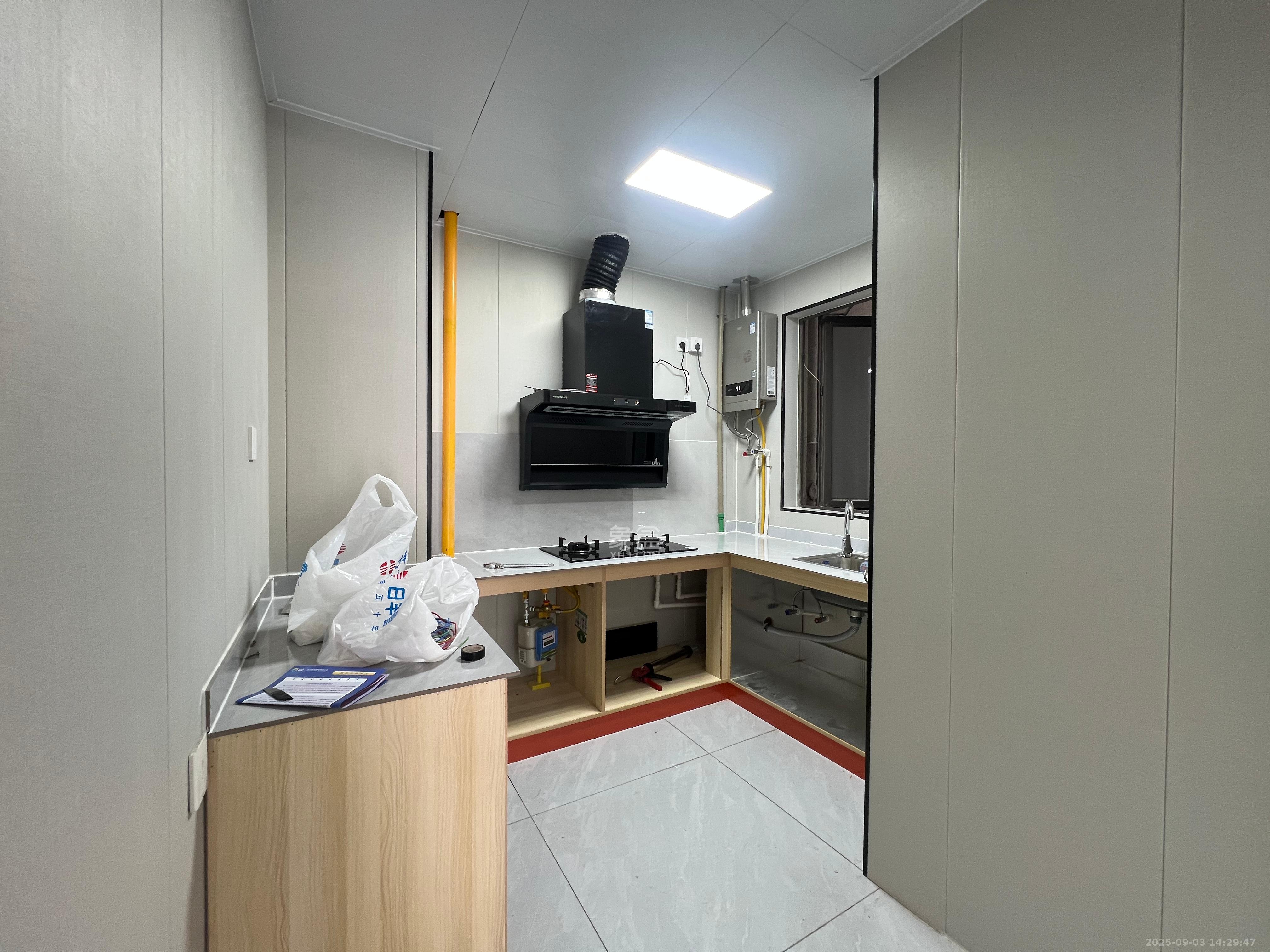 阳光城尚东湾嘉林苑 3室2厅2卫 2200.0元/月 阳光城尚东湾嘉林苑 3室2厅2卫 2200.0元/月室内图