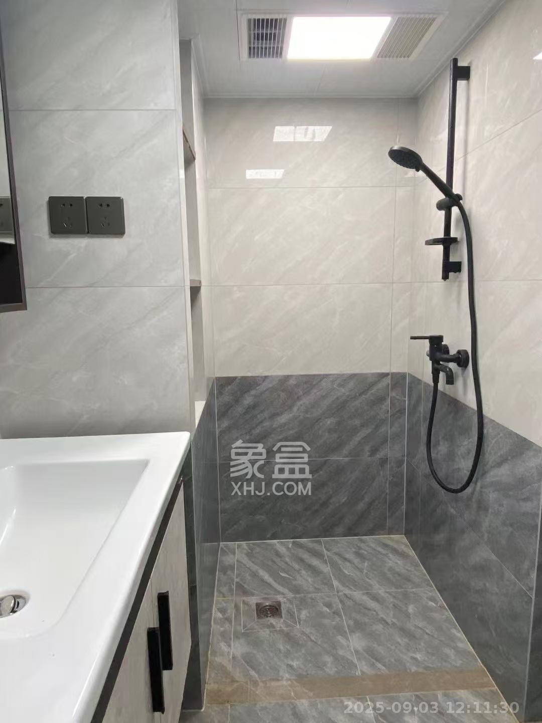 龙湖新壹城  1室1厅1卫    2300.0元/月室内图