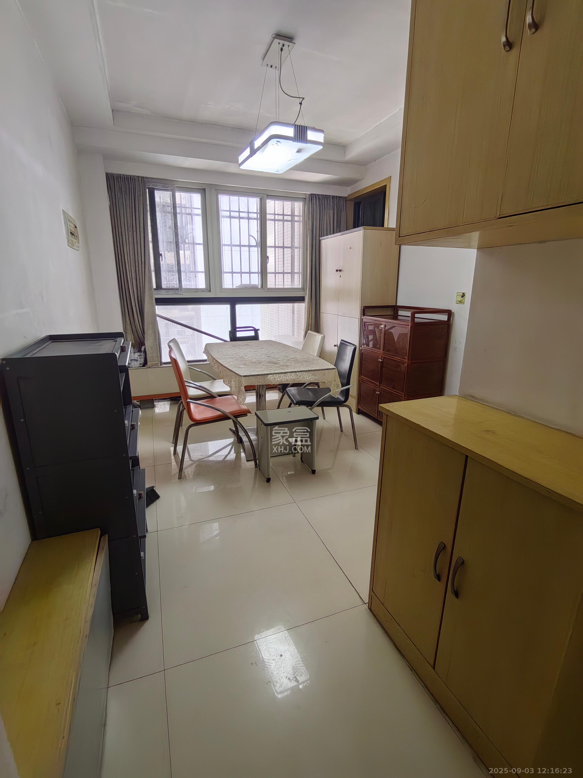 尚都花园城 2室2厅1卫 1600.0元/月 尚都花园城 2室2厅1卫 1600.0元/月室内图