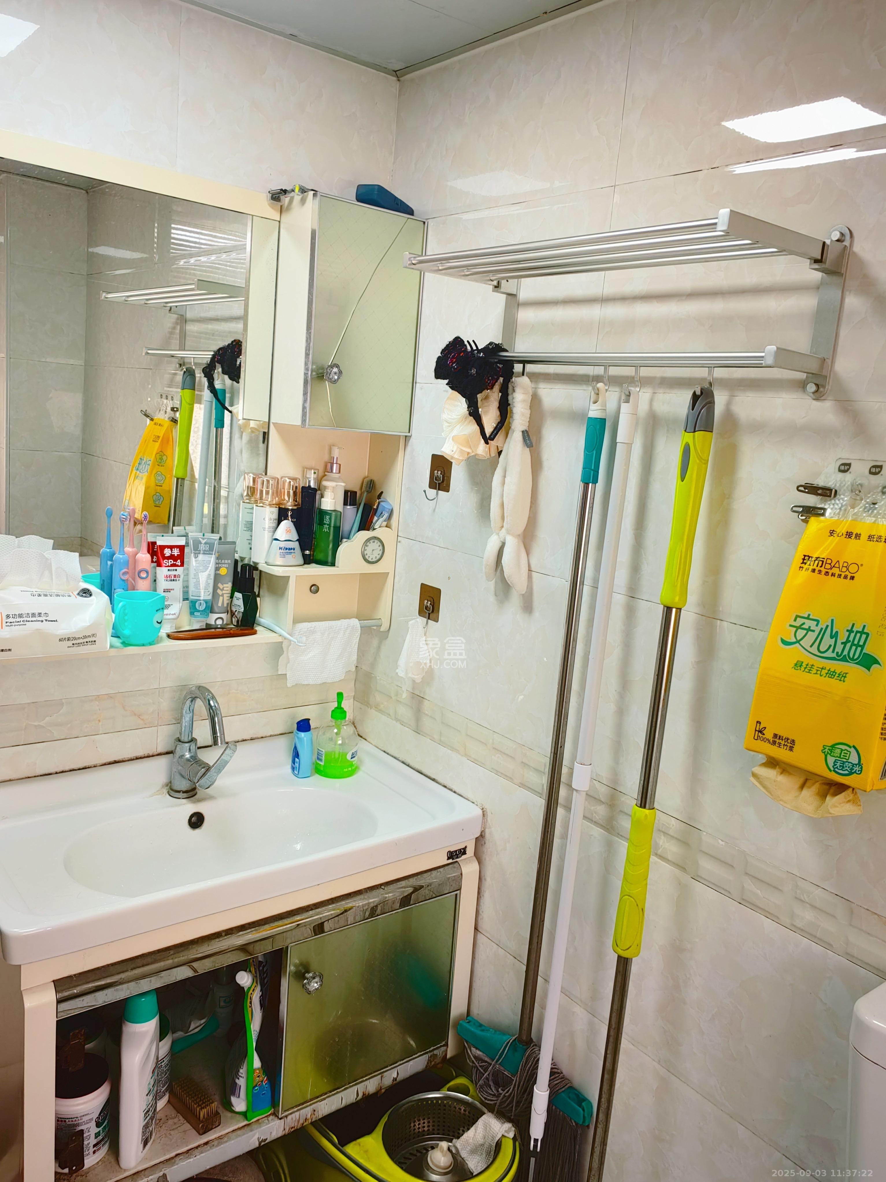 水映青山  2室2厅1卫    2000.0元/月室内图