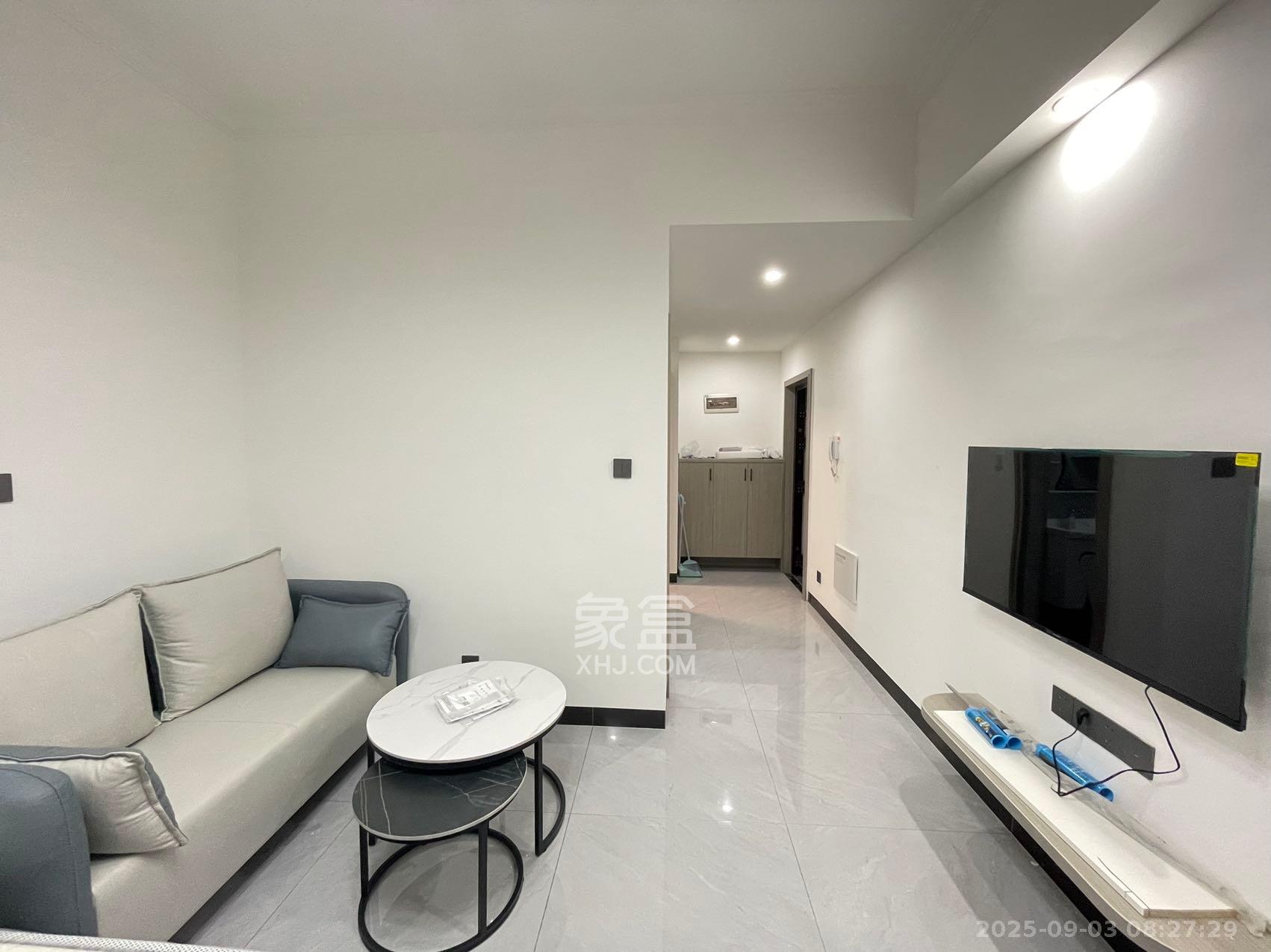 嘉雨兴园 1室1厅1卫 1800.0元/月 嘉雨兴园 1室1厅1卫 1800.0元/月室内图