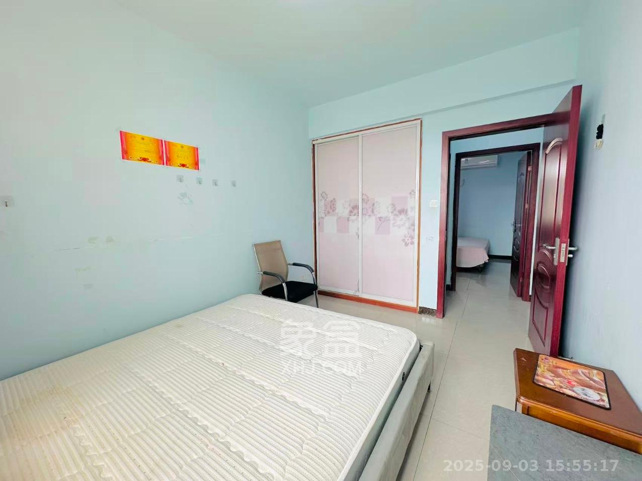 景塘家园  3室2厅1卫   2300.00元/月室内图