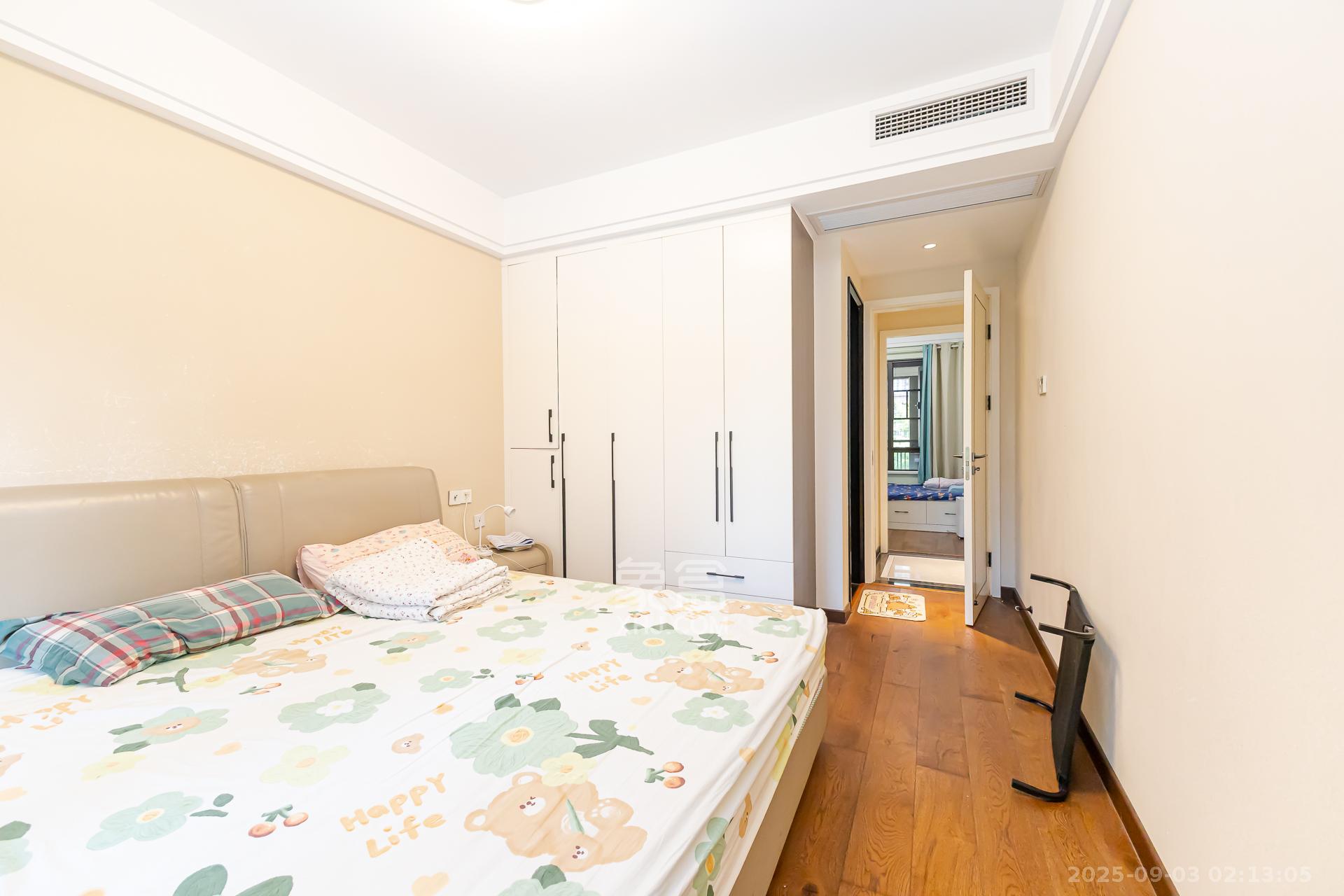 龙湖璟宸原著(龙湖紫宸)  3室2厅2卫    86.0万 龙湖璟宸原著(龙湖紫宸)  3室2厅2卫    86.0万卧室