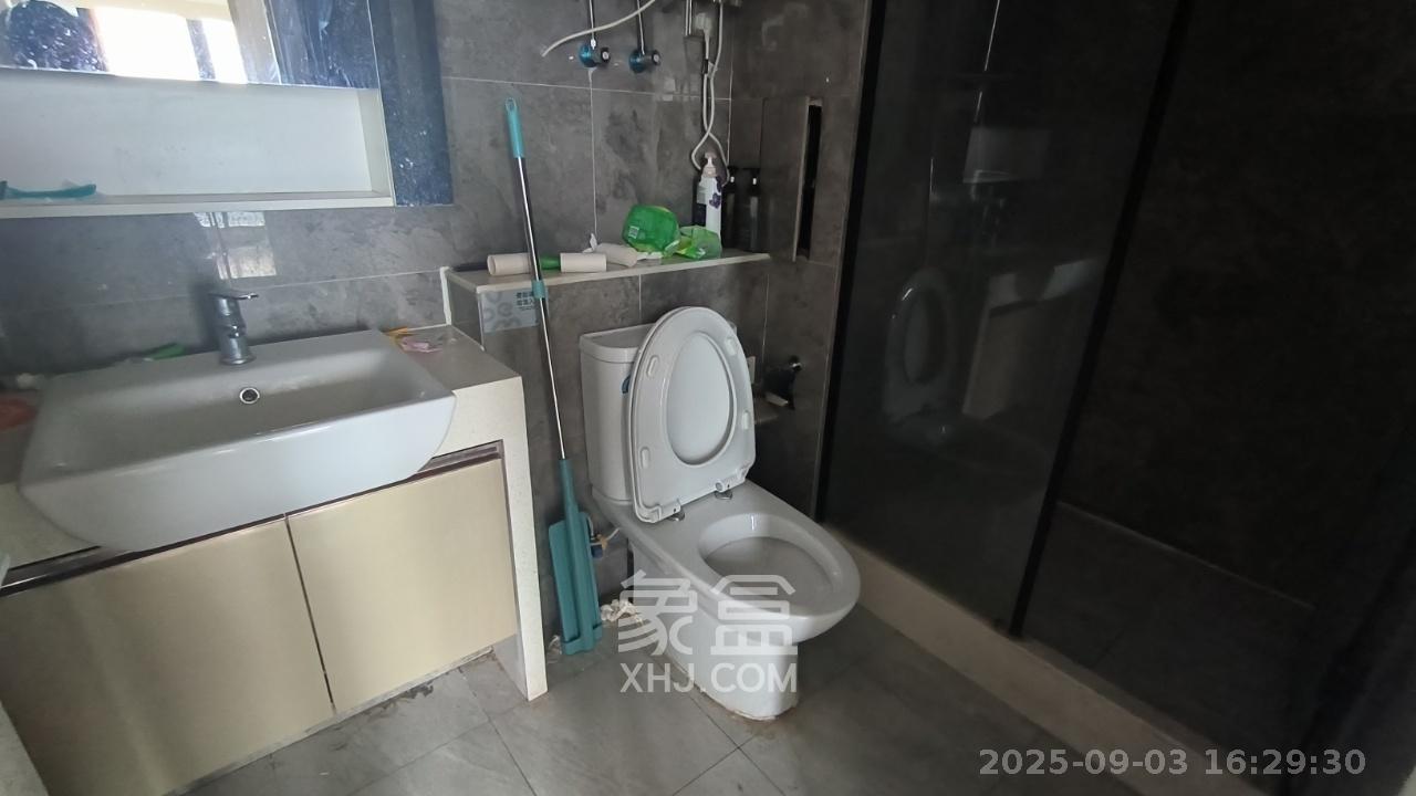 华远华时代  4室2厅2卫    5000.0元/月室内图