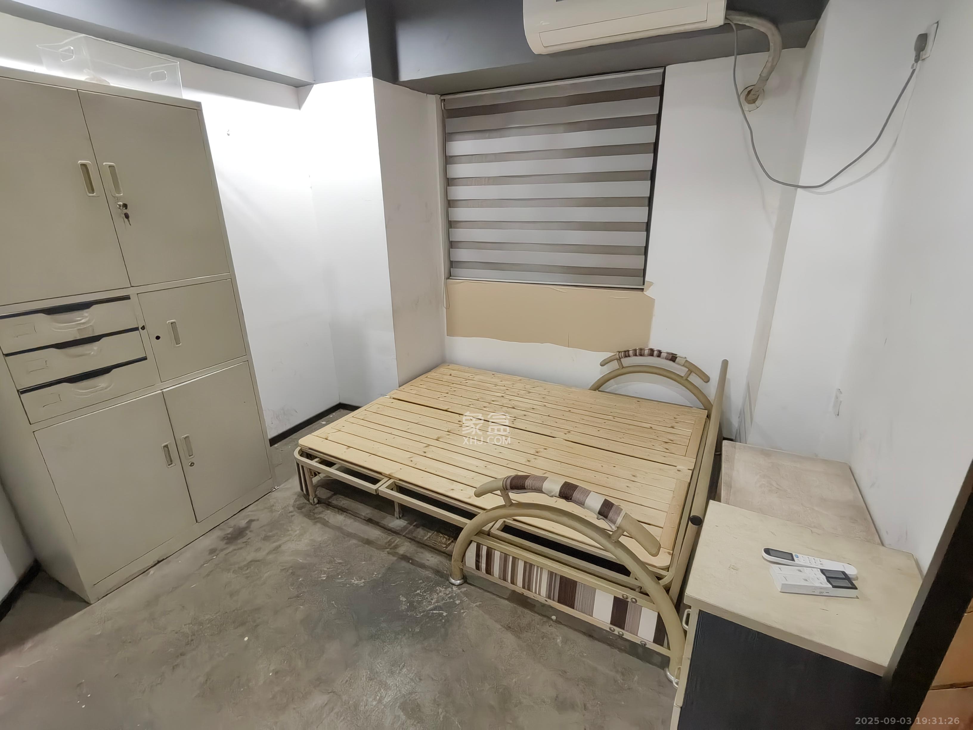 华菱蓝调国际(华菱.香墅美地) 4室2厅1卫 3000.0元/月 华菱蓝调国际(华菱.香墅美地) 4室2厅1卫 3000.0元/月室内图