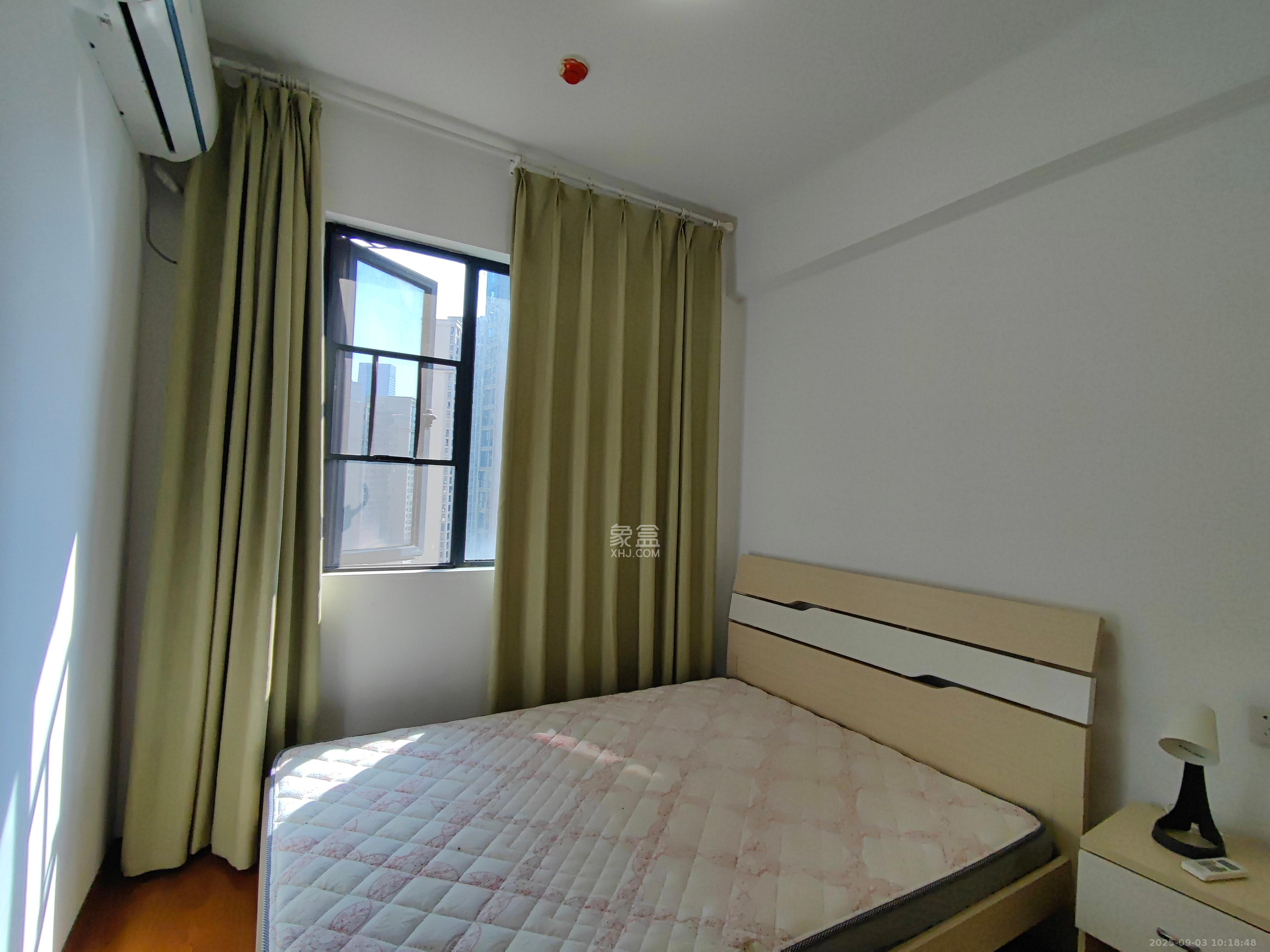 中建梅溪湖中心  3室2厅2卫    3200.0元/月室内图