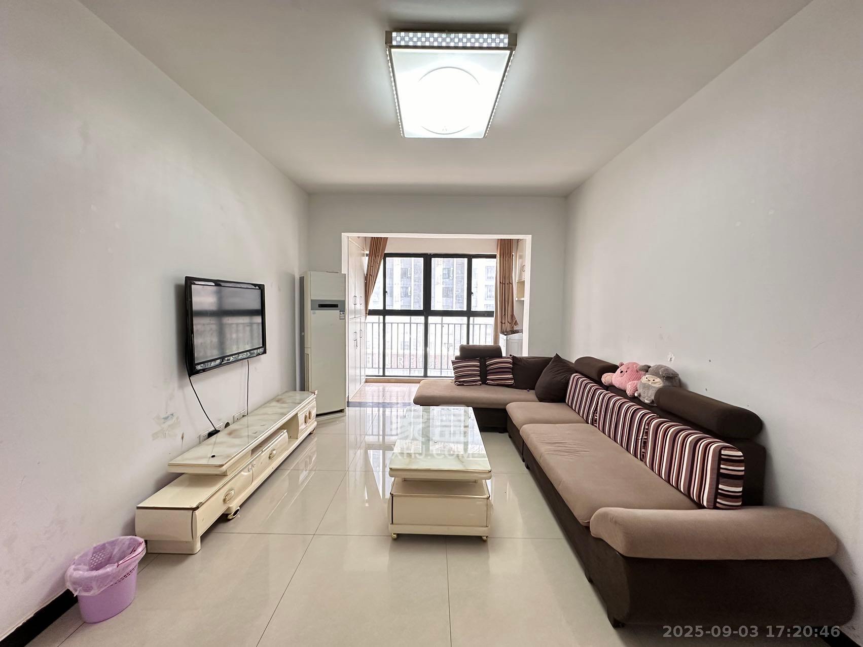 泊爱蓝湾  3室2厅1卫    2500.0元/月 泊爱蓝湾  3室2厅1卫    2500.0元/月室内图