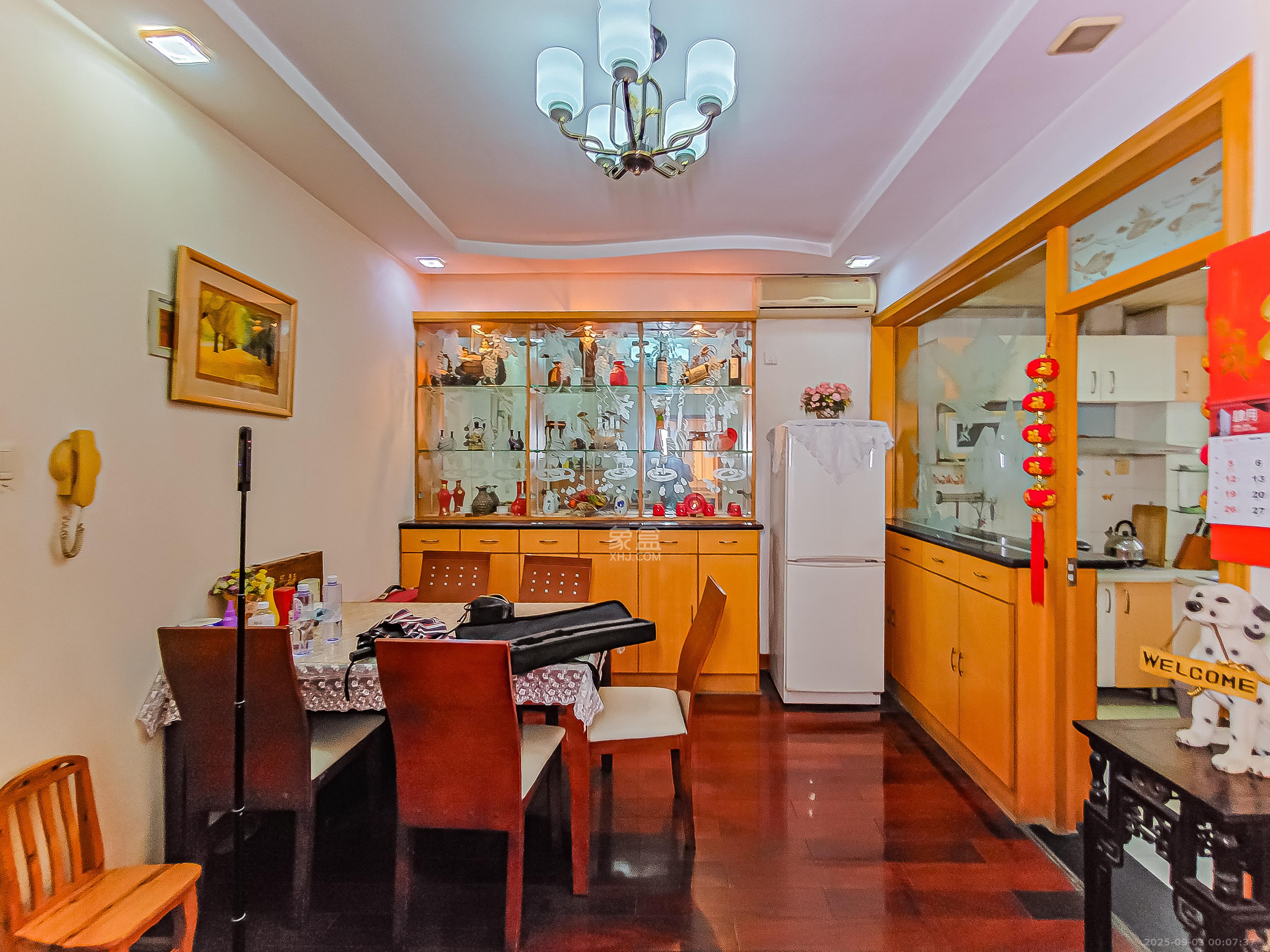 浦沅生活一区  3室2厅2卫    98.0万 浦沅生活一区  3室2厅2卫    98.0万客厅