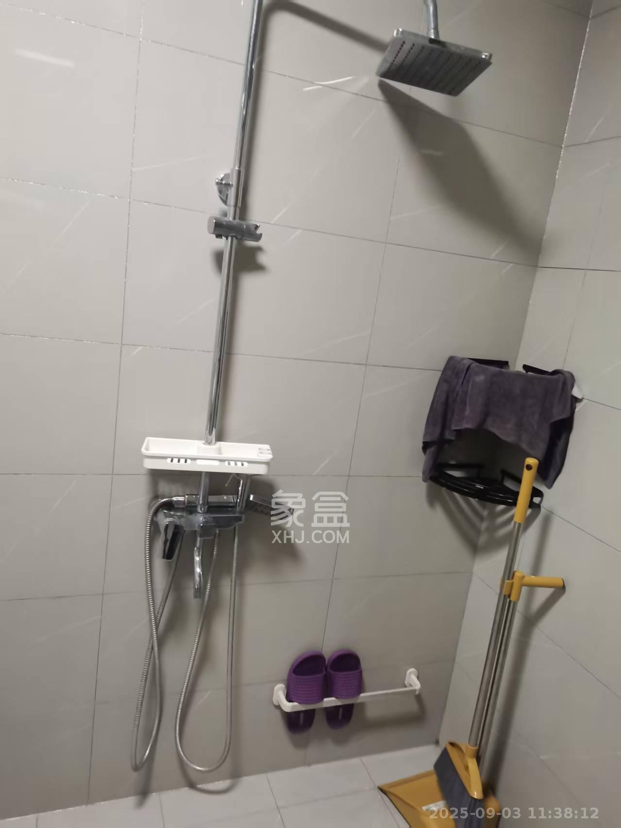 汇景发展环球中心  1室1厅1卫   2500.00元/月室内图