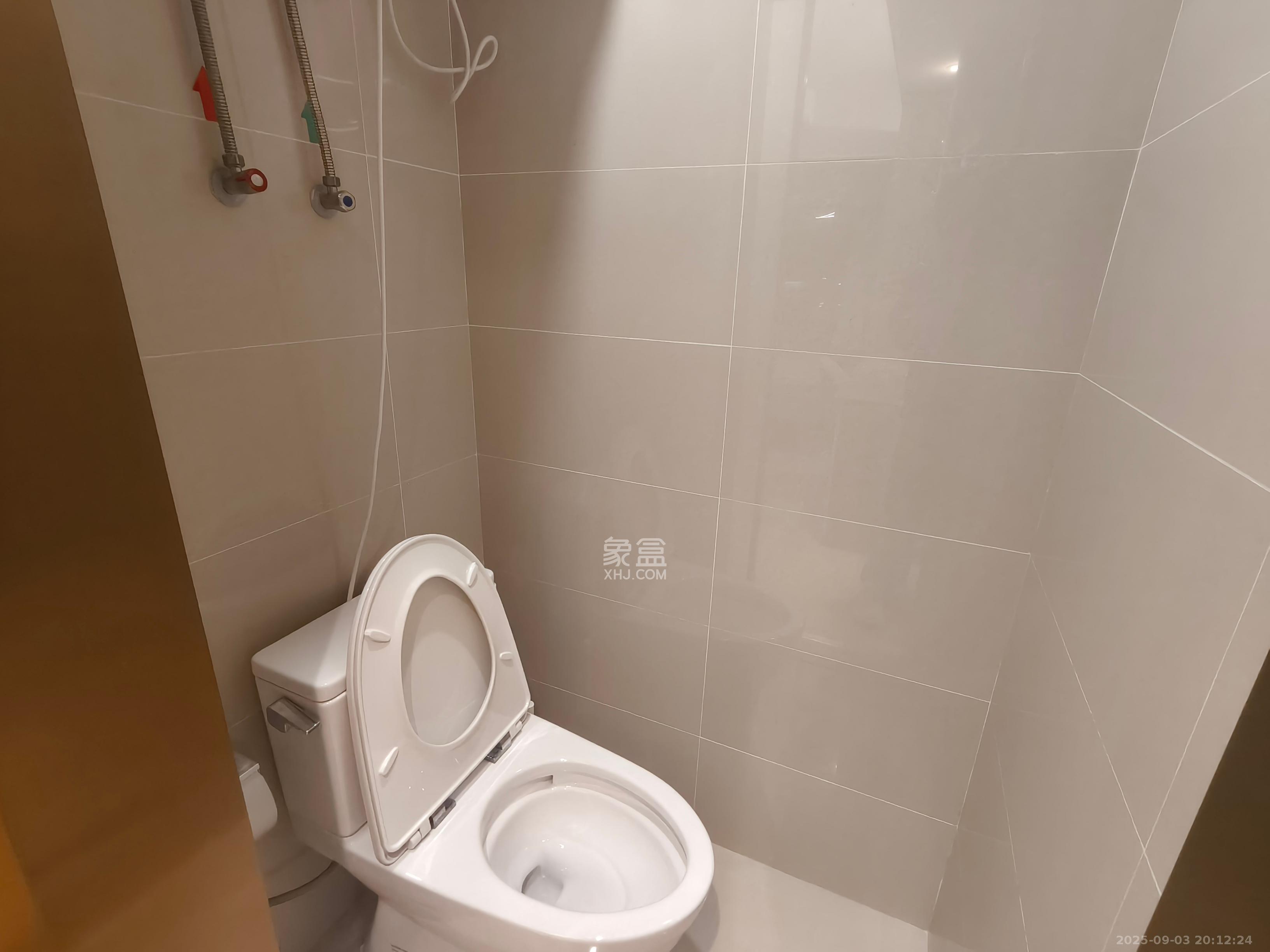 远洋外滩壹号  1室1厅1卫    1900.0元/月 远洋外滩壹号  1室1厅1卫    1900.0元/月室内图