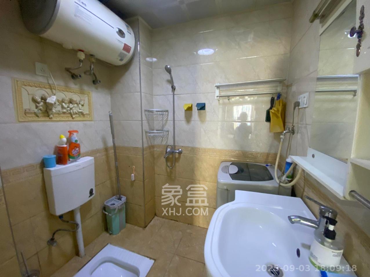 达美D6区  1室1厅1卫   1350.00元/月室内图