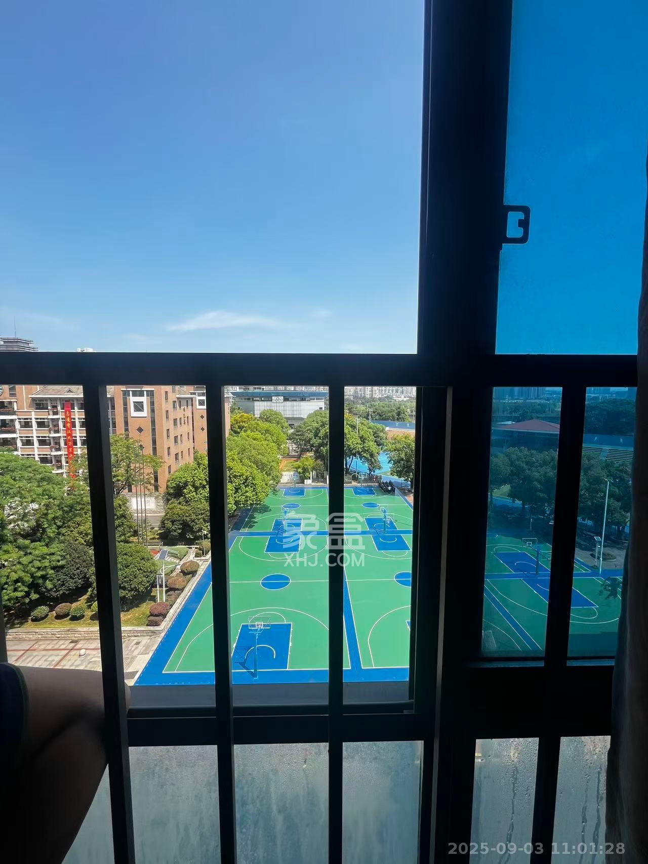 长盛上东区  1室1厅1卫    1080.0元/月 长盛上东区  1室1厅1卫    1080.0元/月室内图