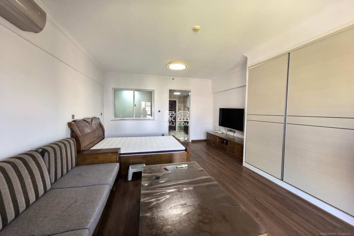 鑫远玲珑  1室1厅1卫    1300.0元/月 鑫远玲珑  1室1厅1卫    1300.0元/月室内图1