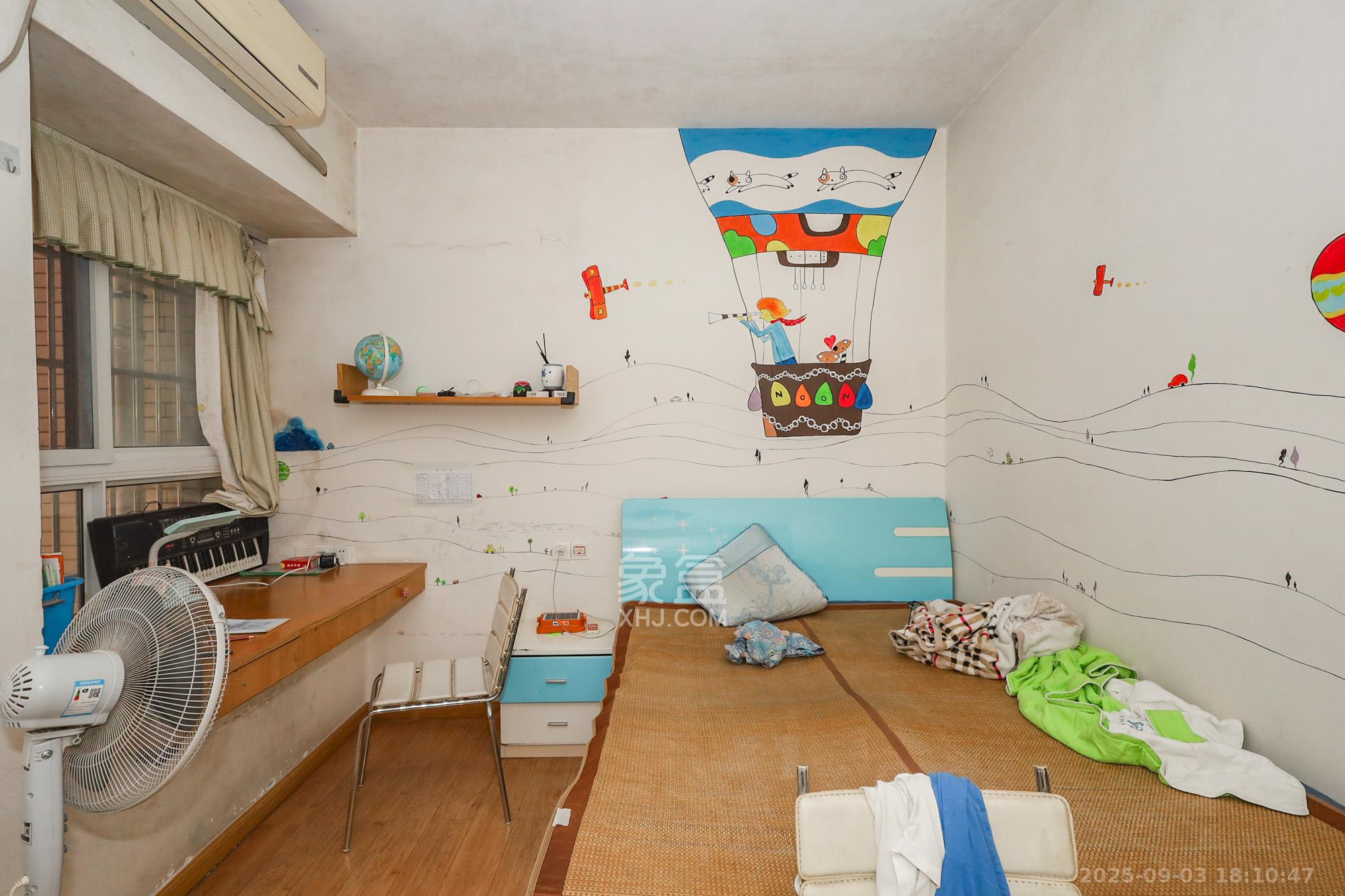 德润园  4室2厅2卫    109.0万 德润园  4室2厅2卫    109.0万卧室