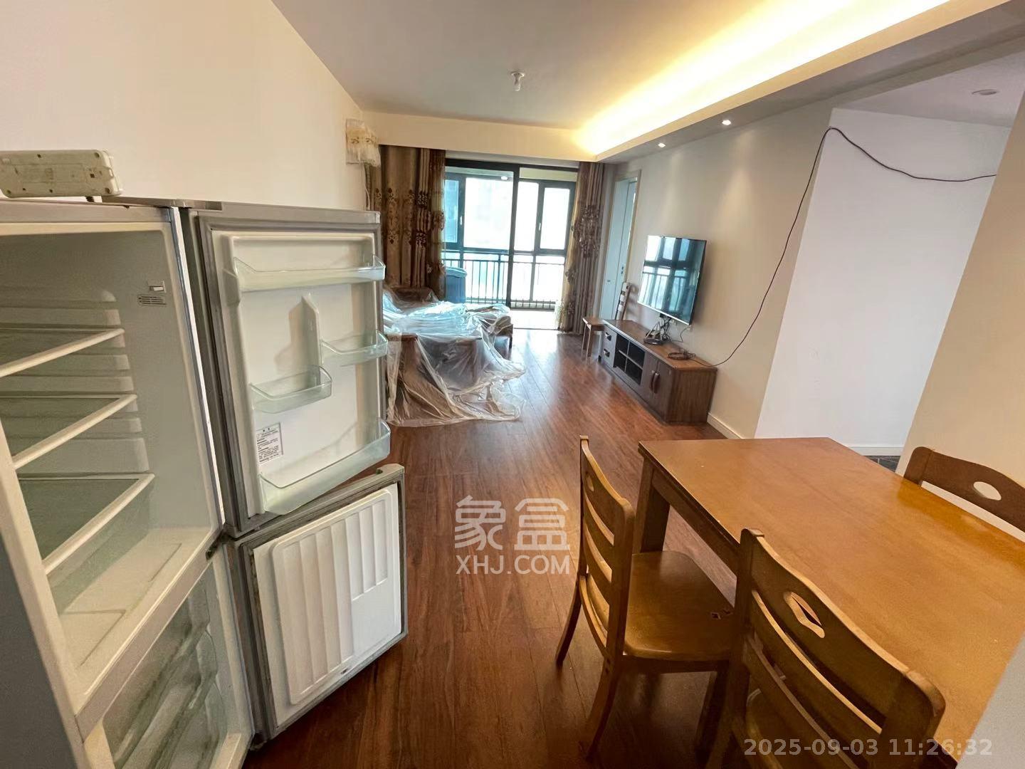 万科魅力之城观澜里  3室2厅2卫    2400.0元/月室内图