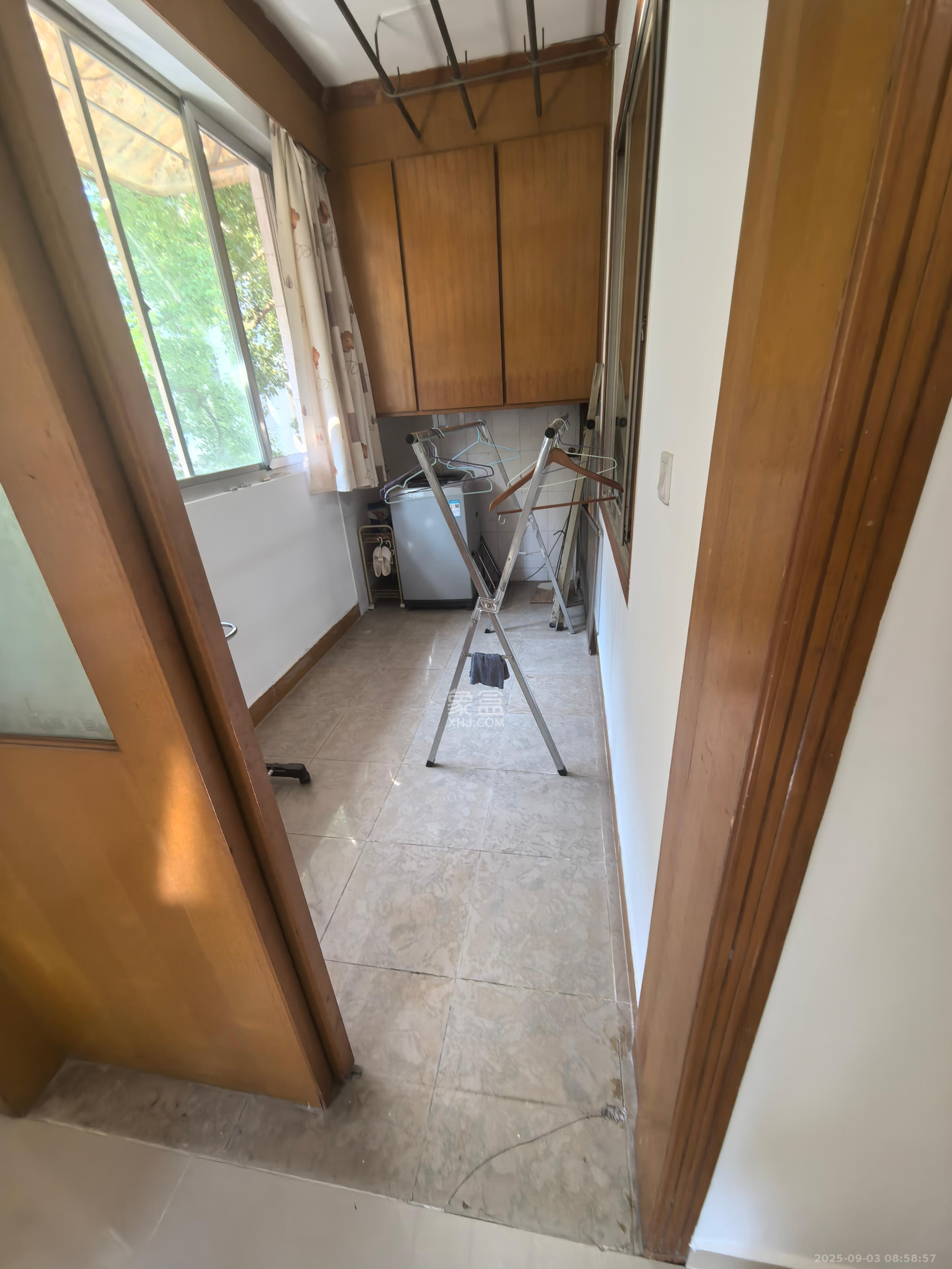 湖南省国防科技工业园（军工苑）  2室1厅1卫    2300.0元/月室内图