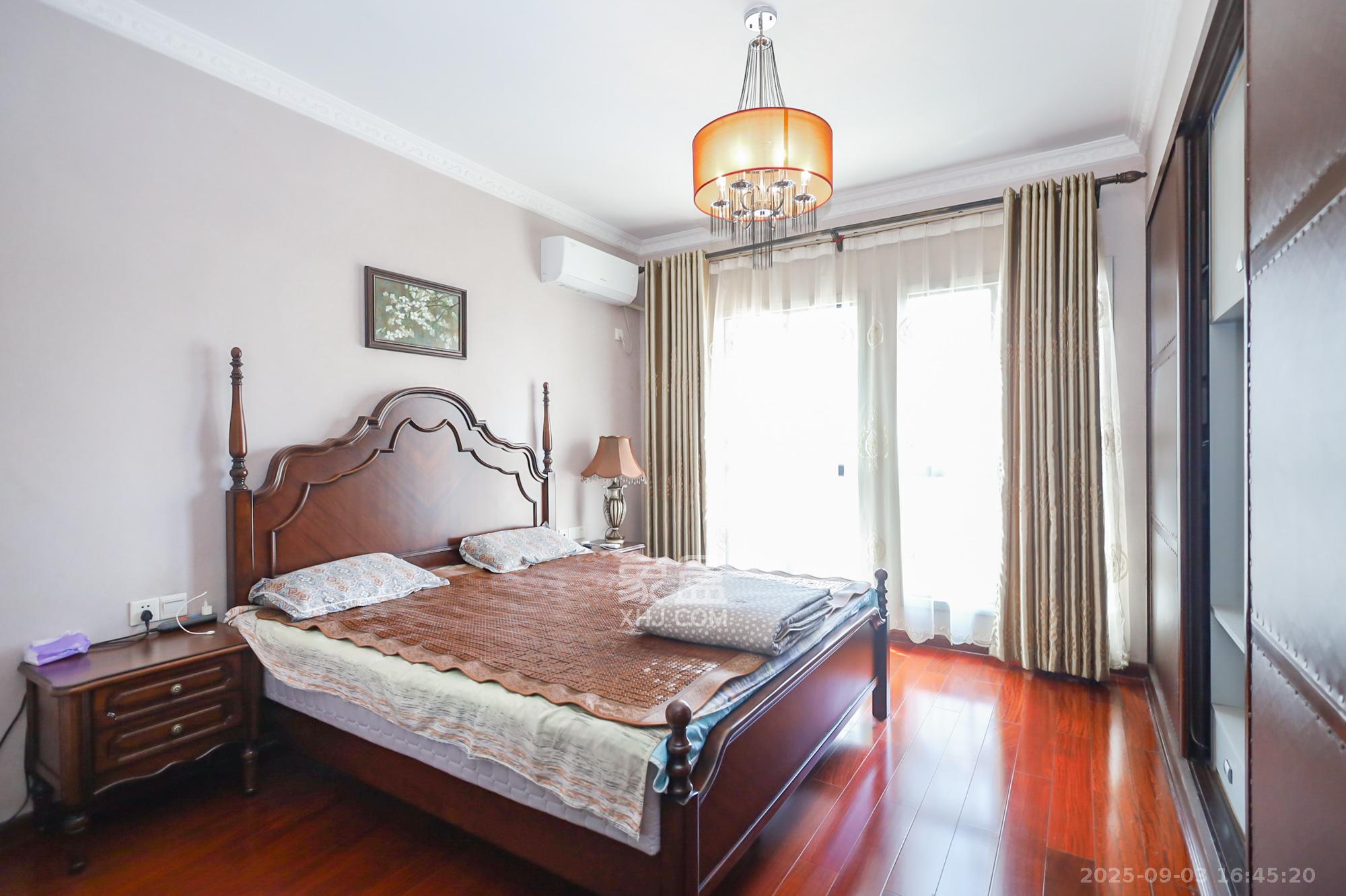 郡原广场 4室2厅2卫 182.0万 郡原广场 4室2厅2卫 182.0万卧室