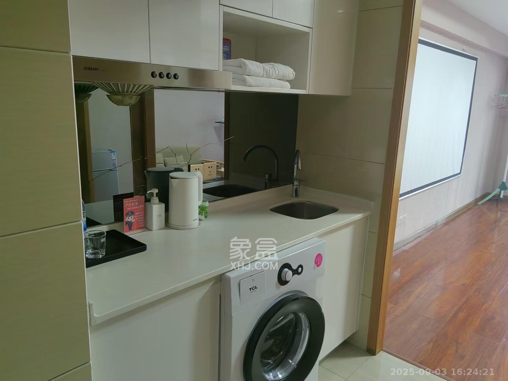 五一钻界  1室1厅1卫    2200.0元/月室内图