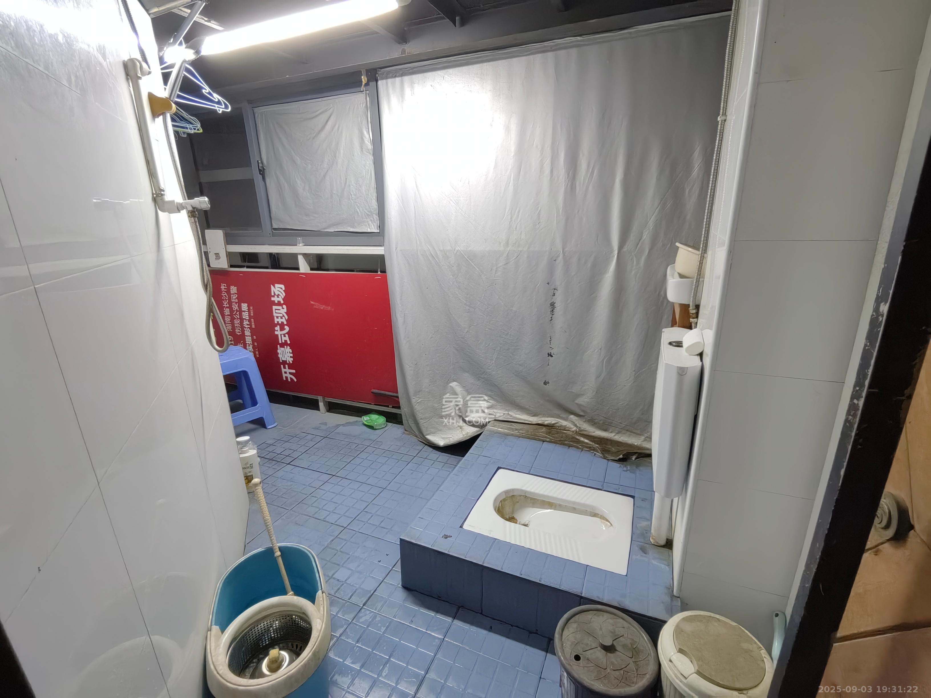 华菱蓝调国际(华菱.香墅美地) 4室2厅1卫 3000.0元/月 华菱蓝调国际(华菱.香墅美地) 4室2厅1卫 3000.0元/月室内图