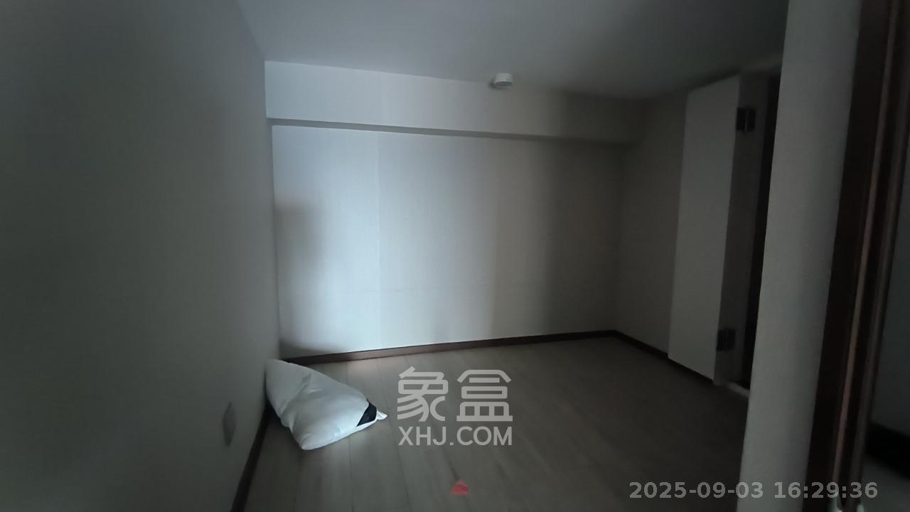 华远华时代  4室2厅2卫    5000.0元/月室内图