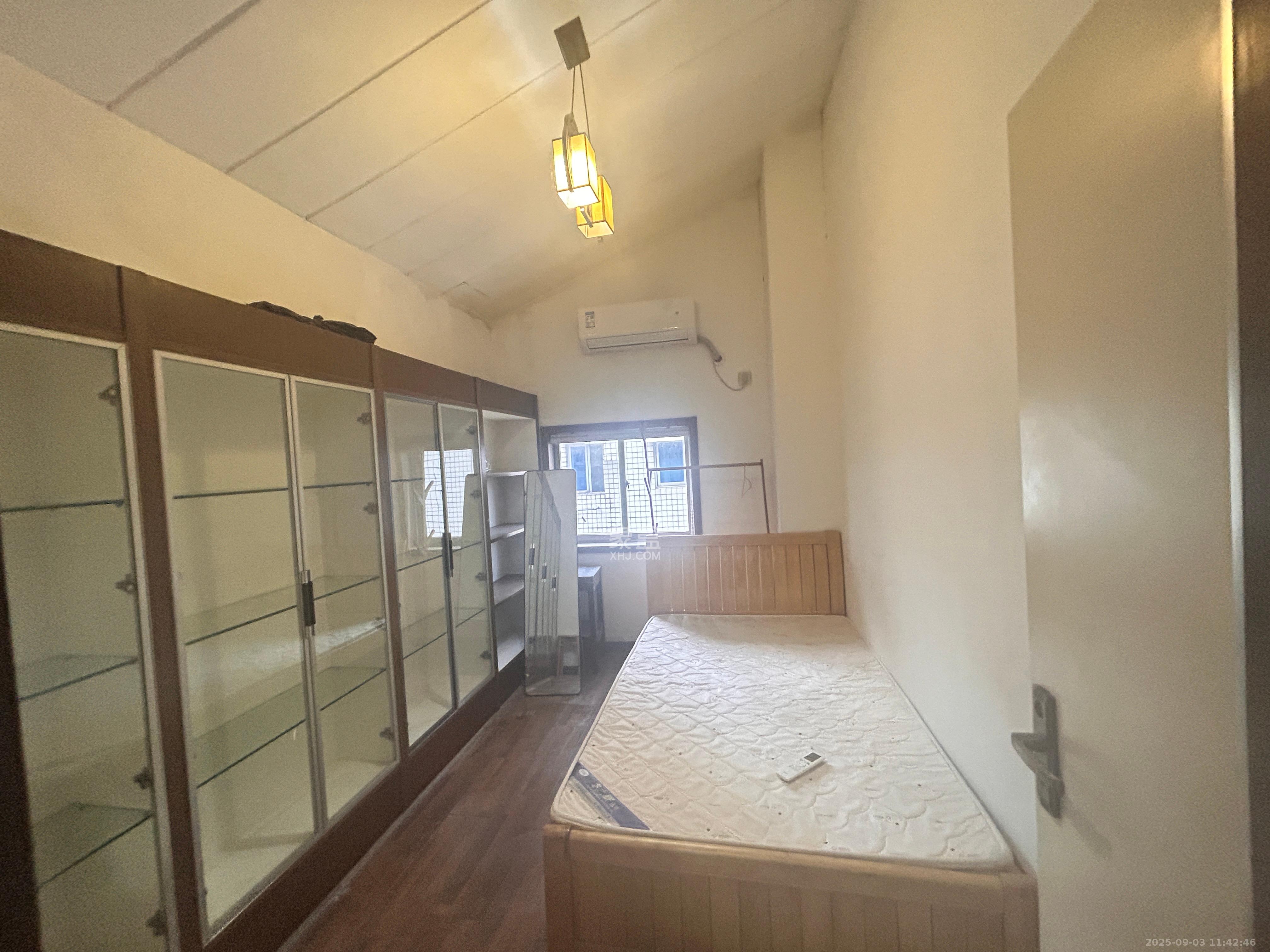 翡翠林居  2室2厅1卫    1000.0元/月室内图