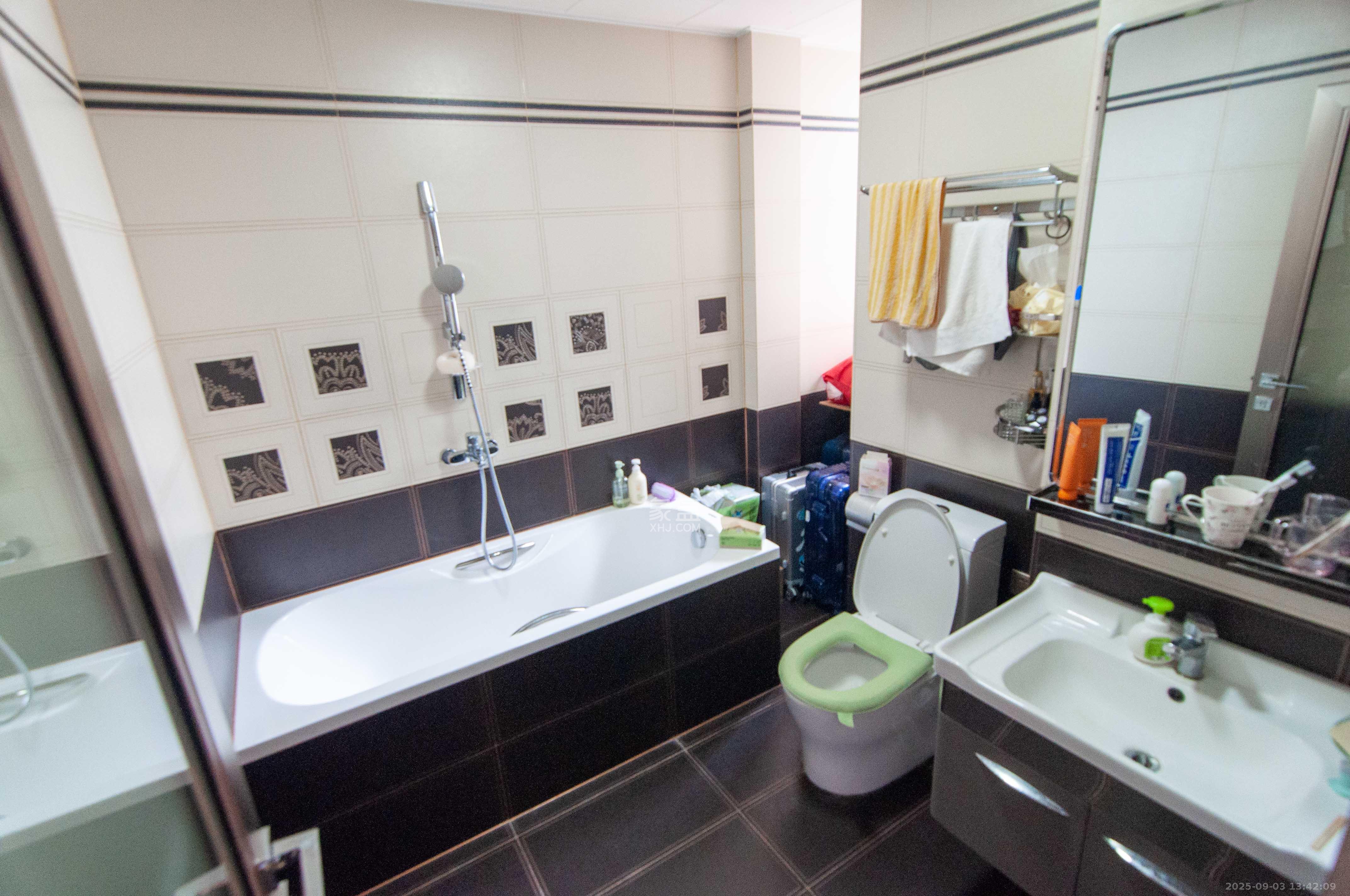 佳兆业云顶梅溪湖(佳兆业梅溪荟)  5室2厅3卫    438.0万 佳兆业云顶梅溪湖(佳兆业梅溪荟)  5室2厅3卫    438.0万卫生间