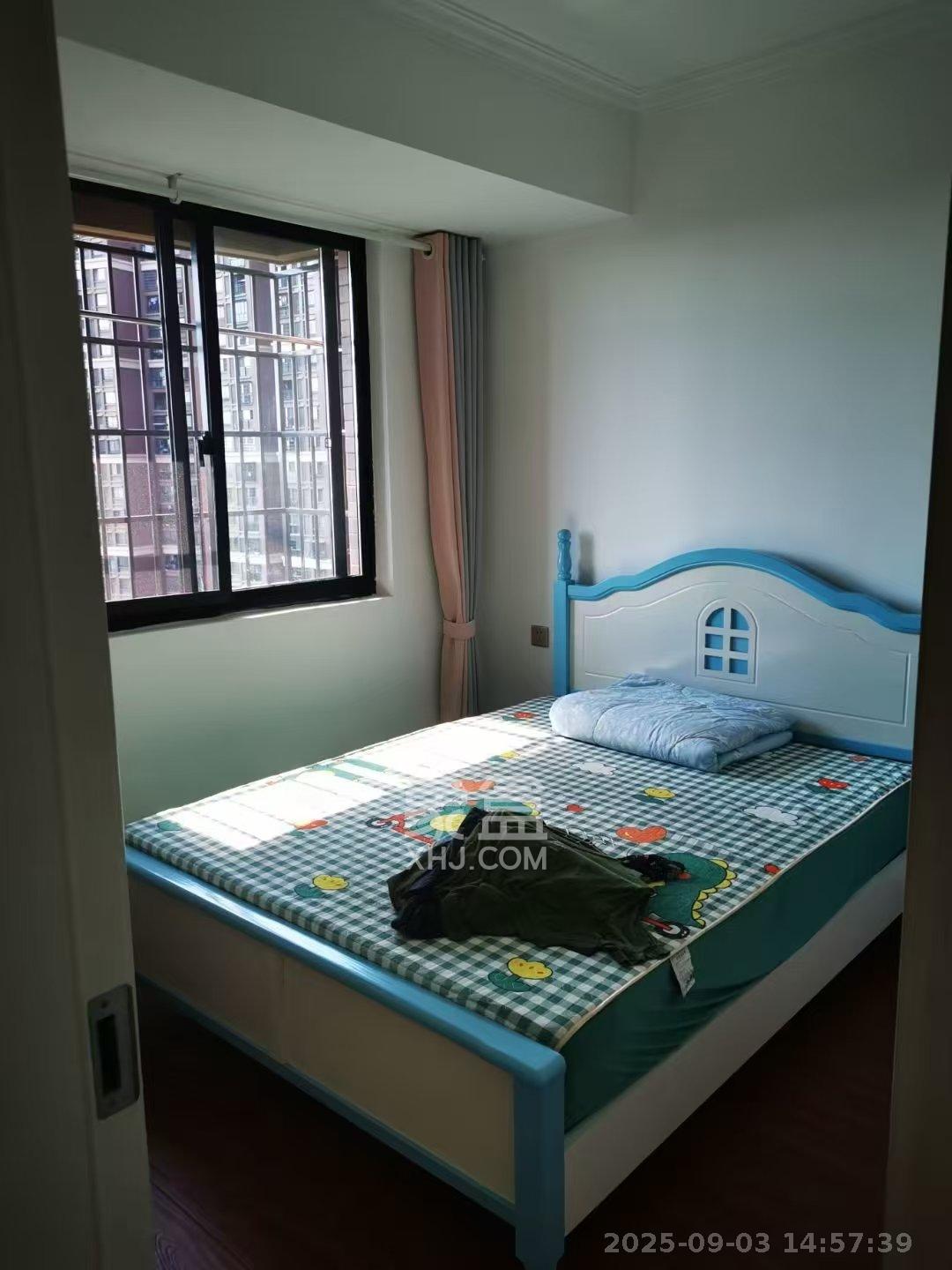 新城国际花都  3室2厅1卫    1700.0元/月室内图