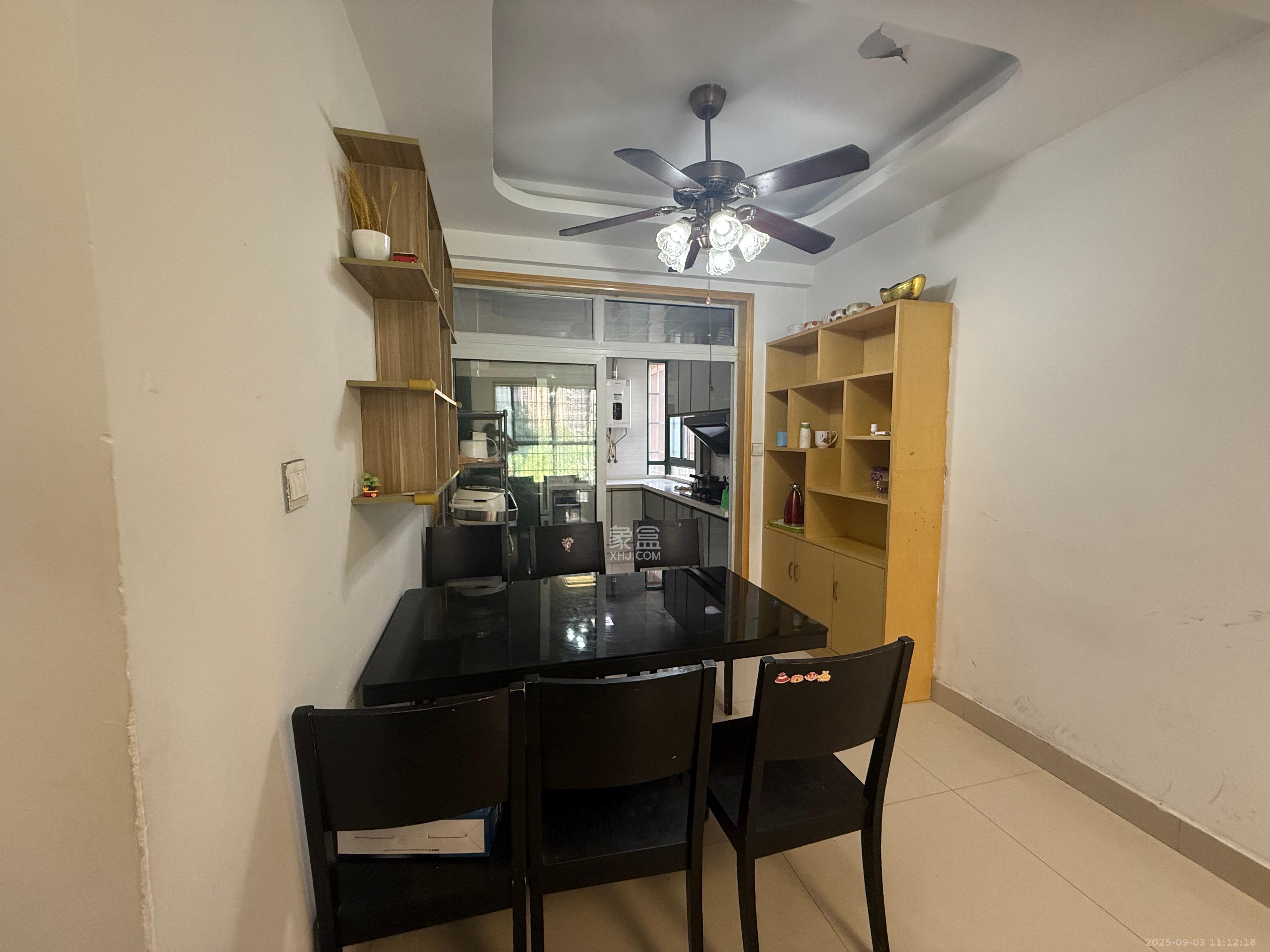 筑梦佳园 4室2厅1卫 1900.0元/月 筑梦佳园 4室2厅1卫 1900.0元/月室内图