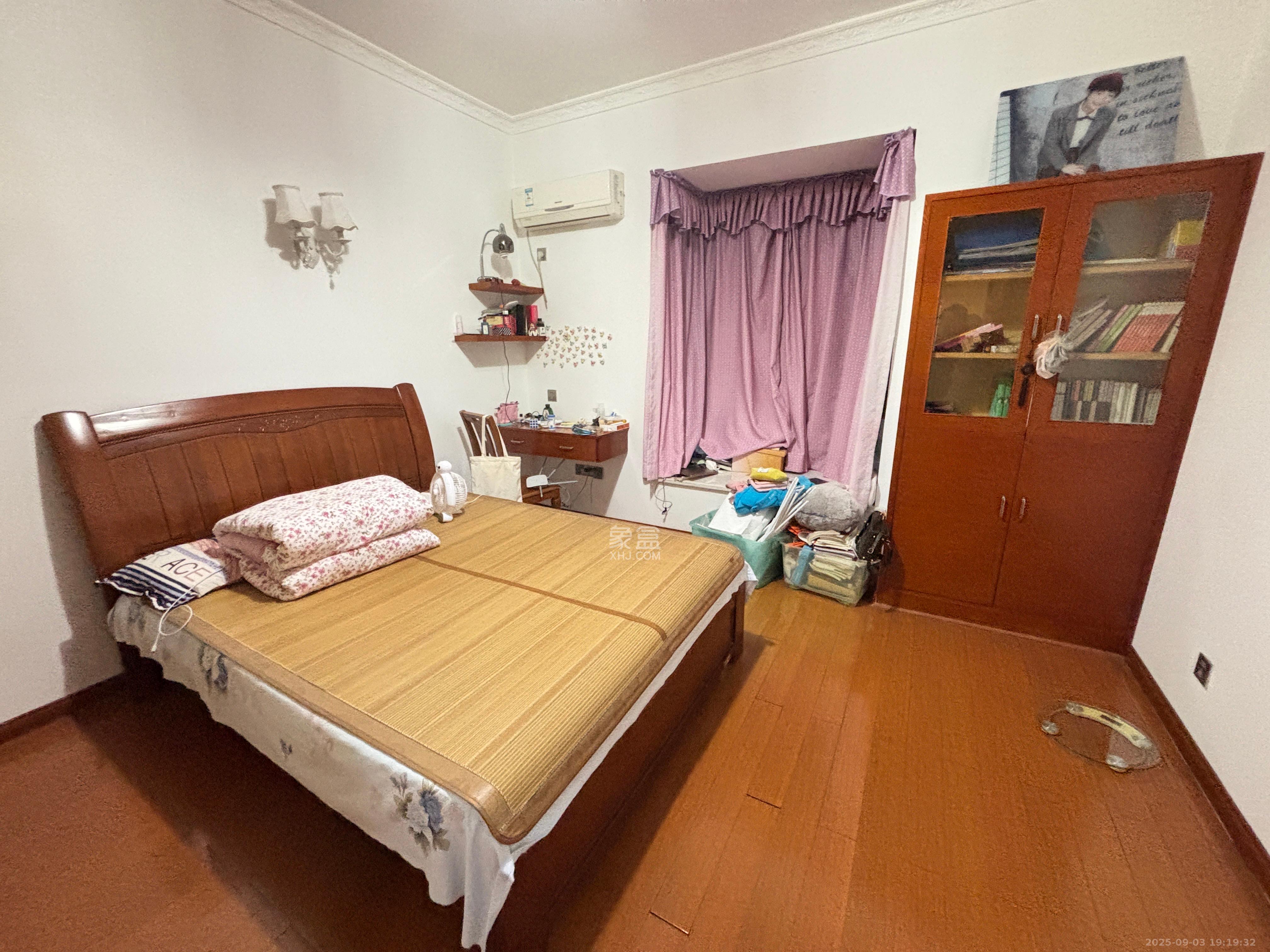 鑫远湘府逸园  4室2厅2卫    2800.0元/月室内图