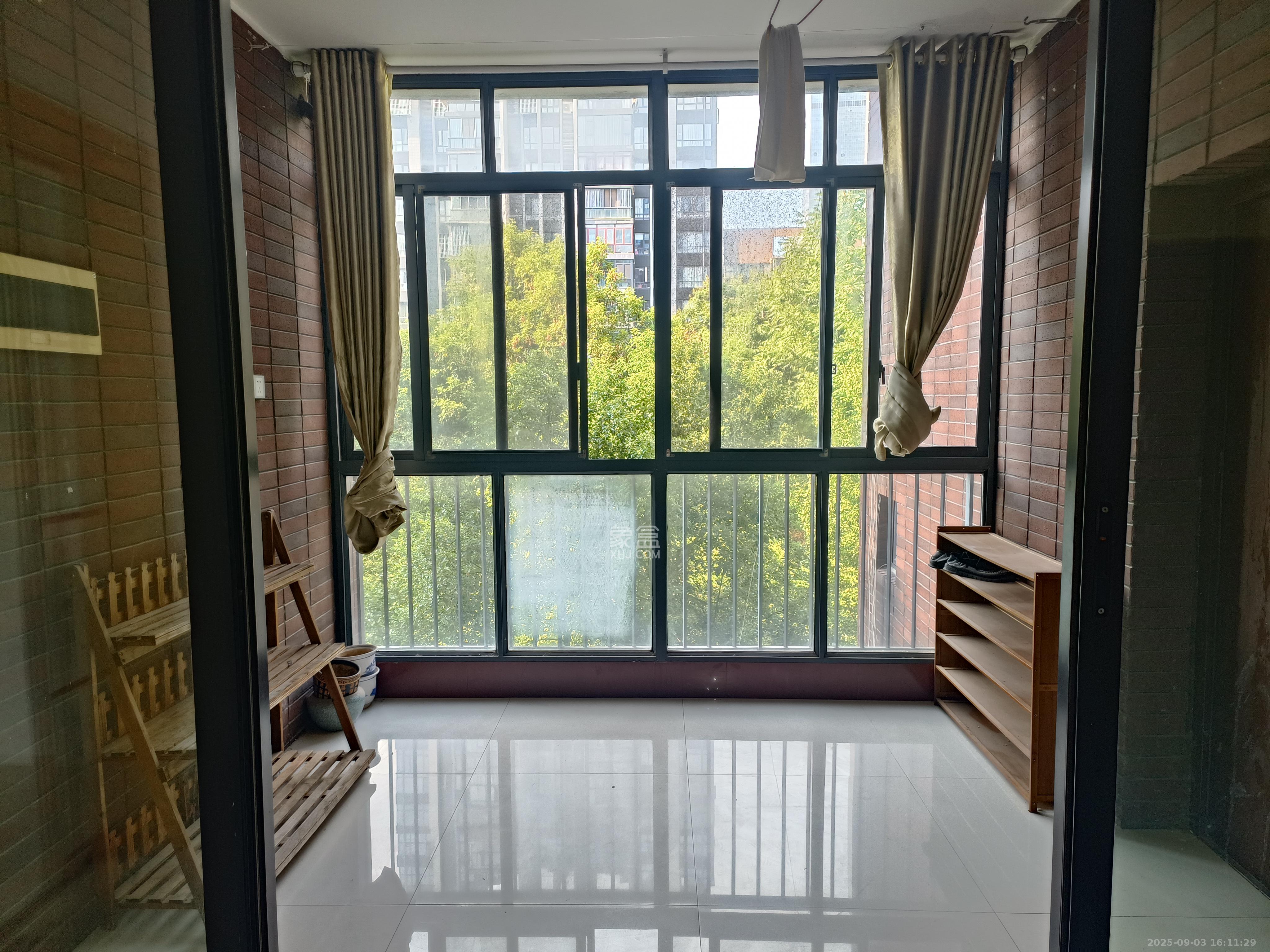 茂华国际湘  3室2厅2卫    2800.0元/月室内图