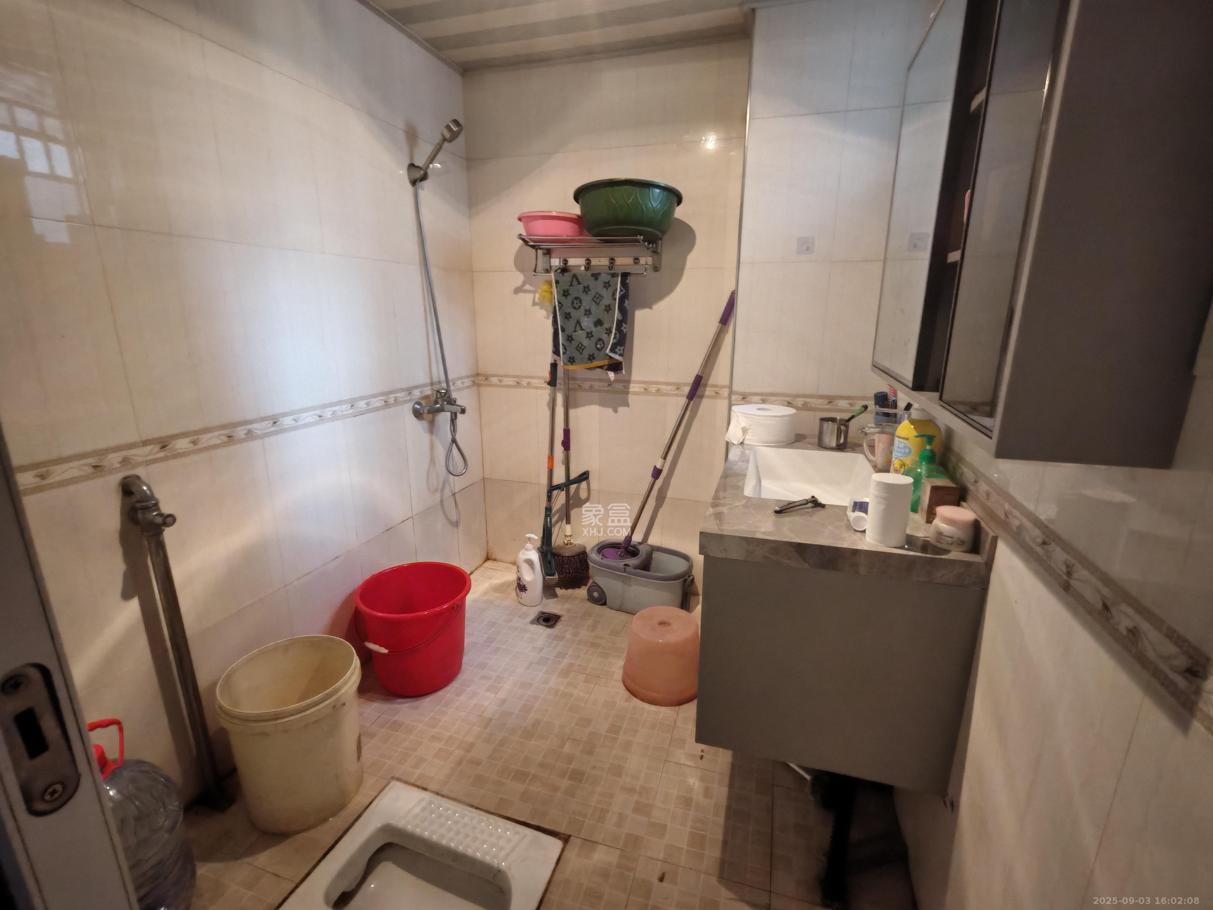 城市山水豪园（山水城市风景）  3室2厅2卫    2500.0元/月室内图