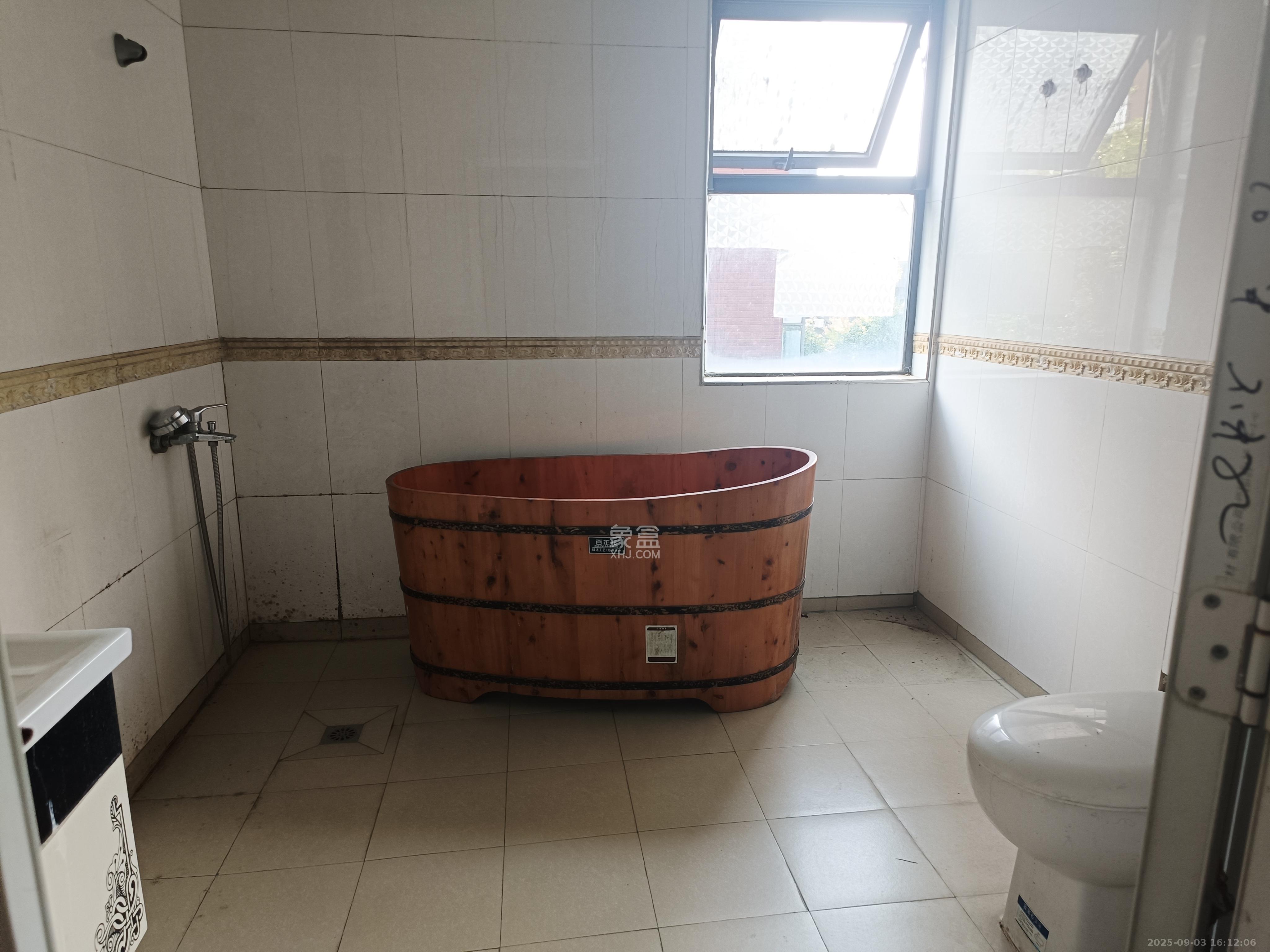 茂华国际湘  3室2厅2卫    2800.0元/月室内图