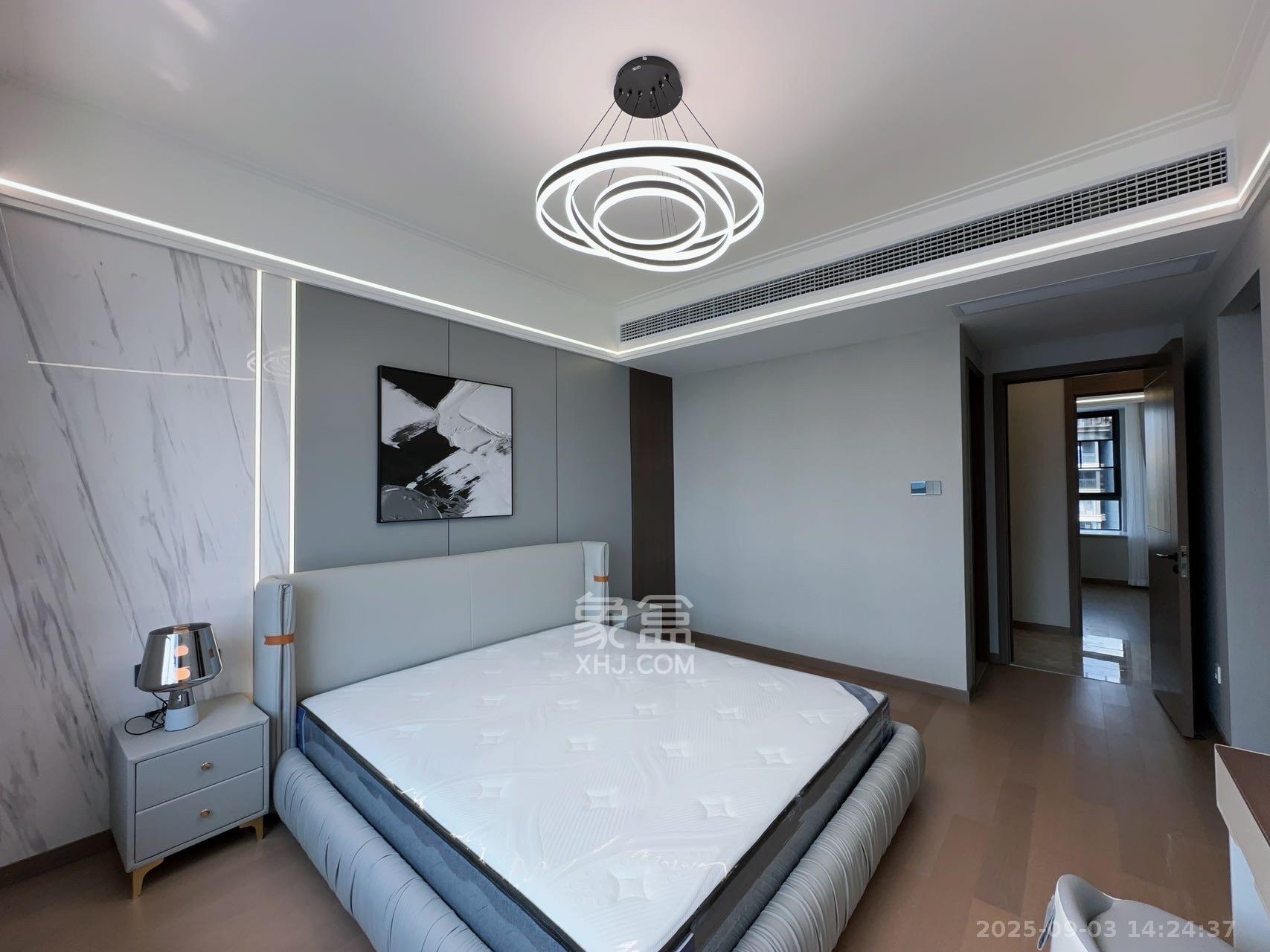 绿地V岛 4室2厅2卫 7000.0元/月 绿地V岛 4室2厅2卫 7000.0元/月室内图