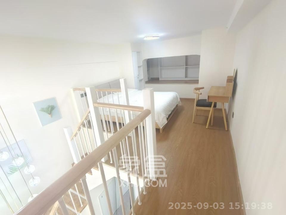 藏珑湖上公馆  2室1厅1卫    3000.0元/月室内图