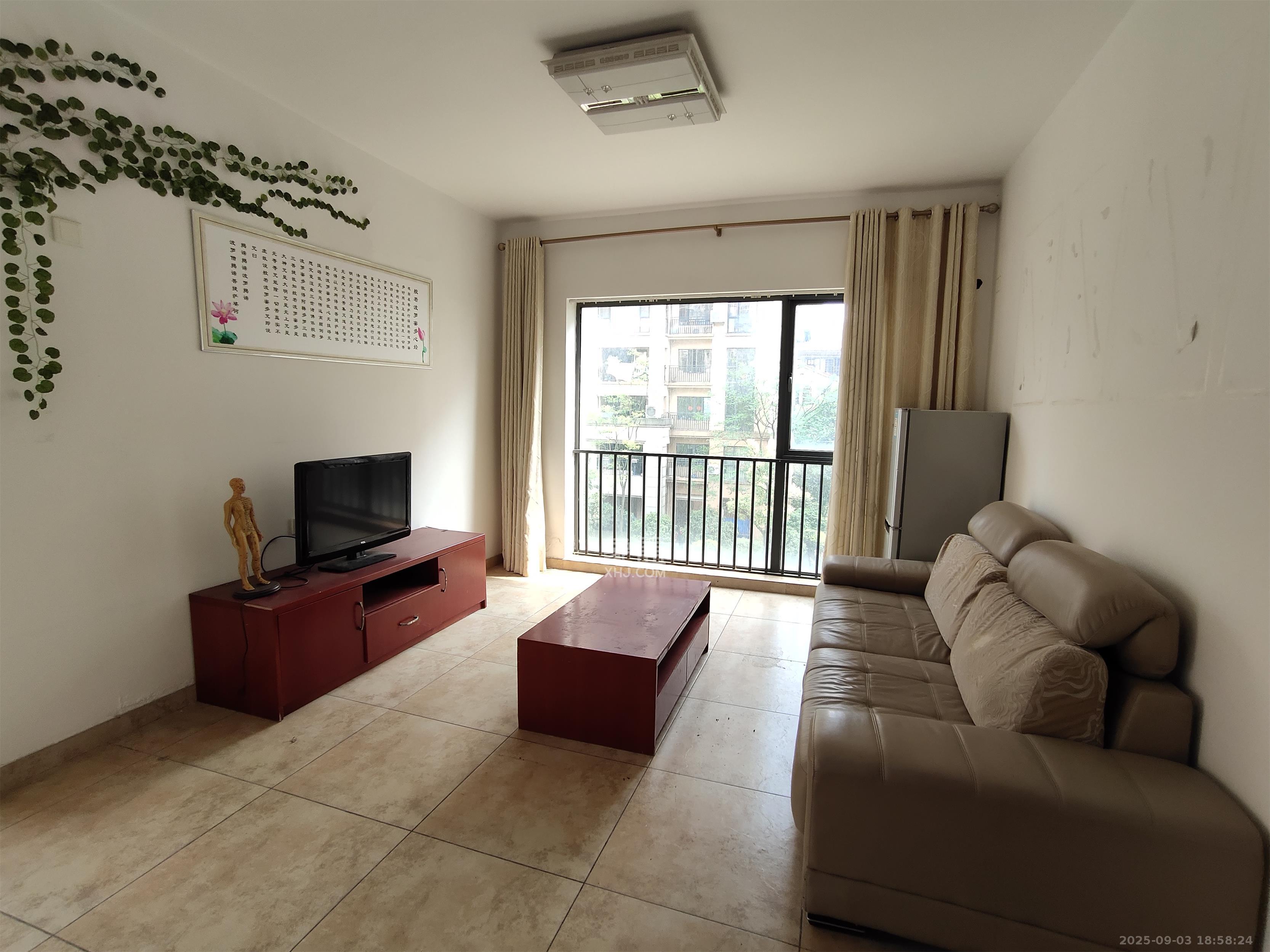 中城丽景香山园 2室2厅1卫 1900.0元/月 中城丽景香山园 2室2厅1卫 1900.0元/月室内图