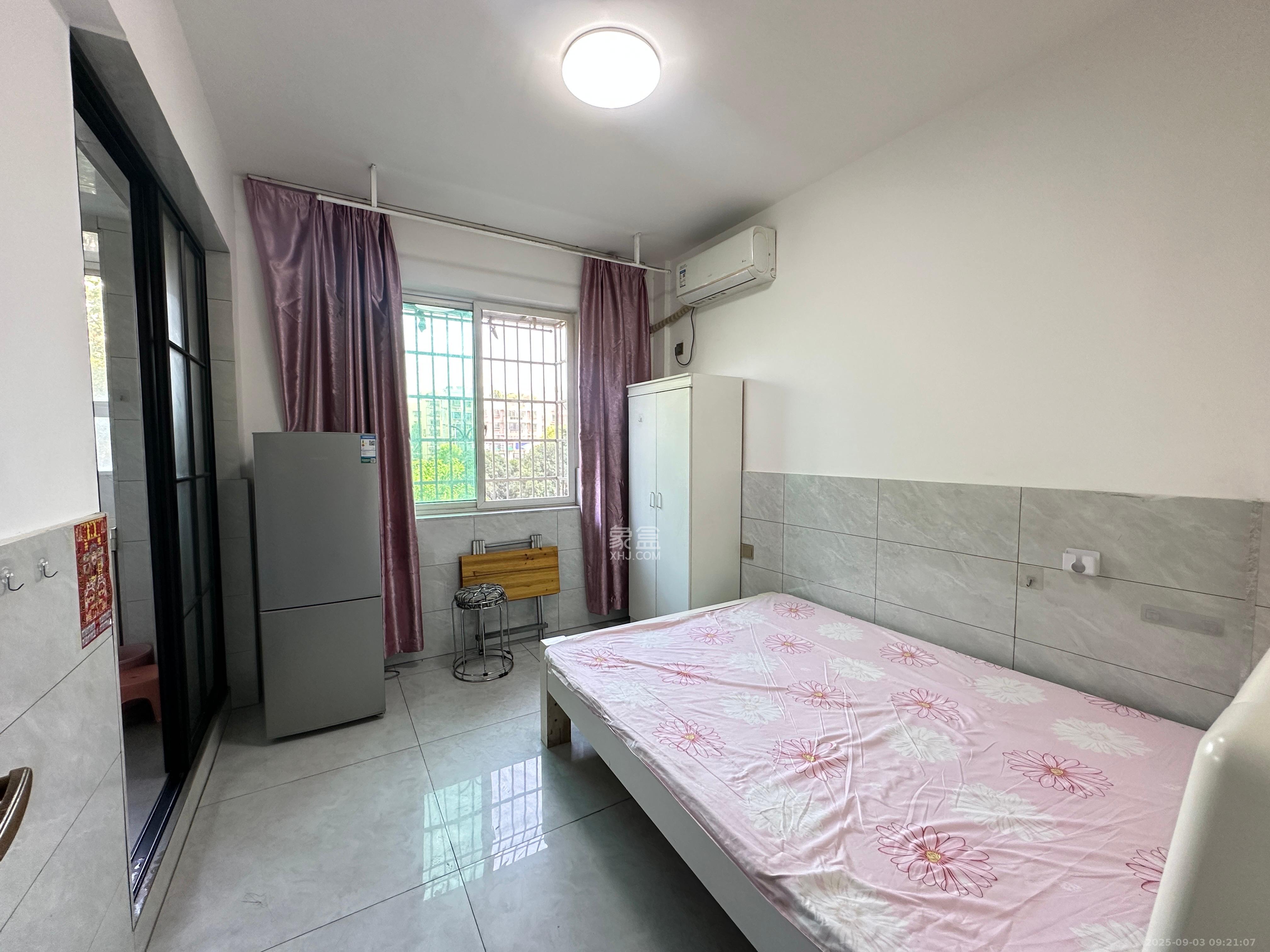 五一新村安置小区(永定社区、永兴社区、永祥社区)  1室1厅1卫    1100.0元/月 五一新村安置小区(永定社区、永兴社区、永祥社区)  1室1厅1卫    1100.0元/月室内图1