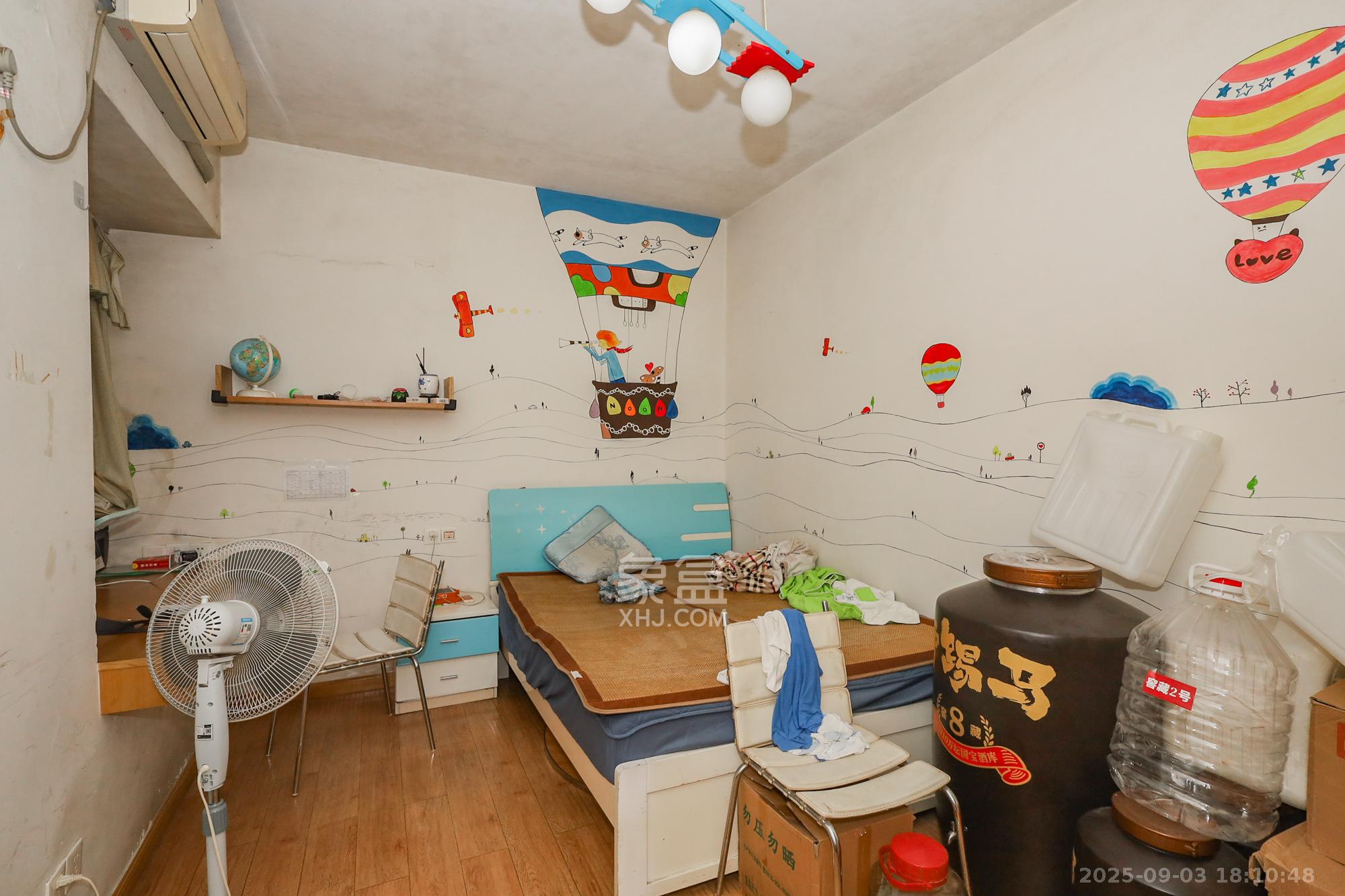 德润园  4室2厅2卫    109.0万 德润园  4室2厅2卫    109.0万卧室