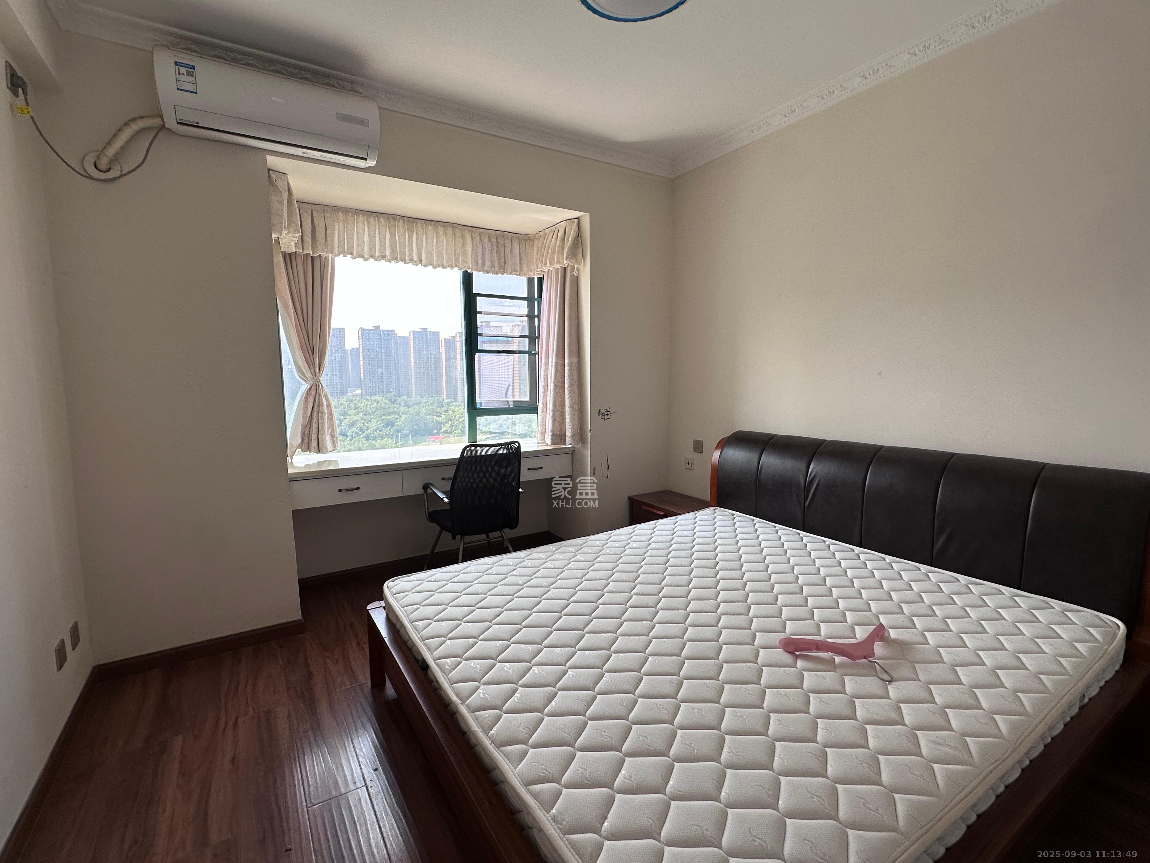 富基世纪公园 3室2厅1卫 1800.0元/月 富基世纪公园 3室2厅1卫 1800.0元/月室内图