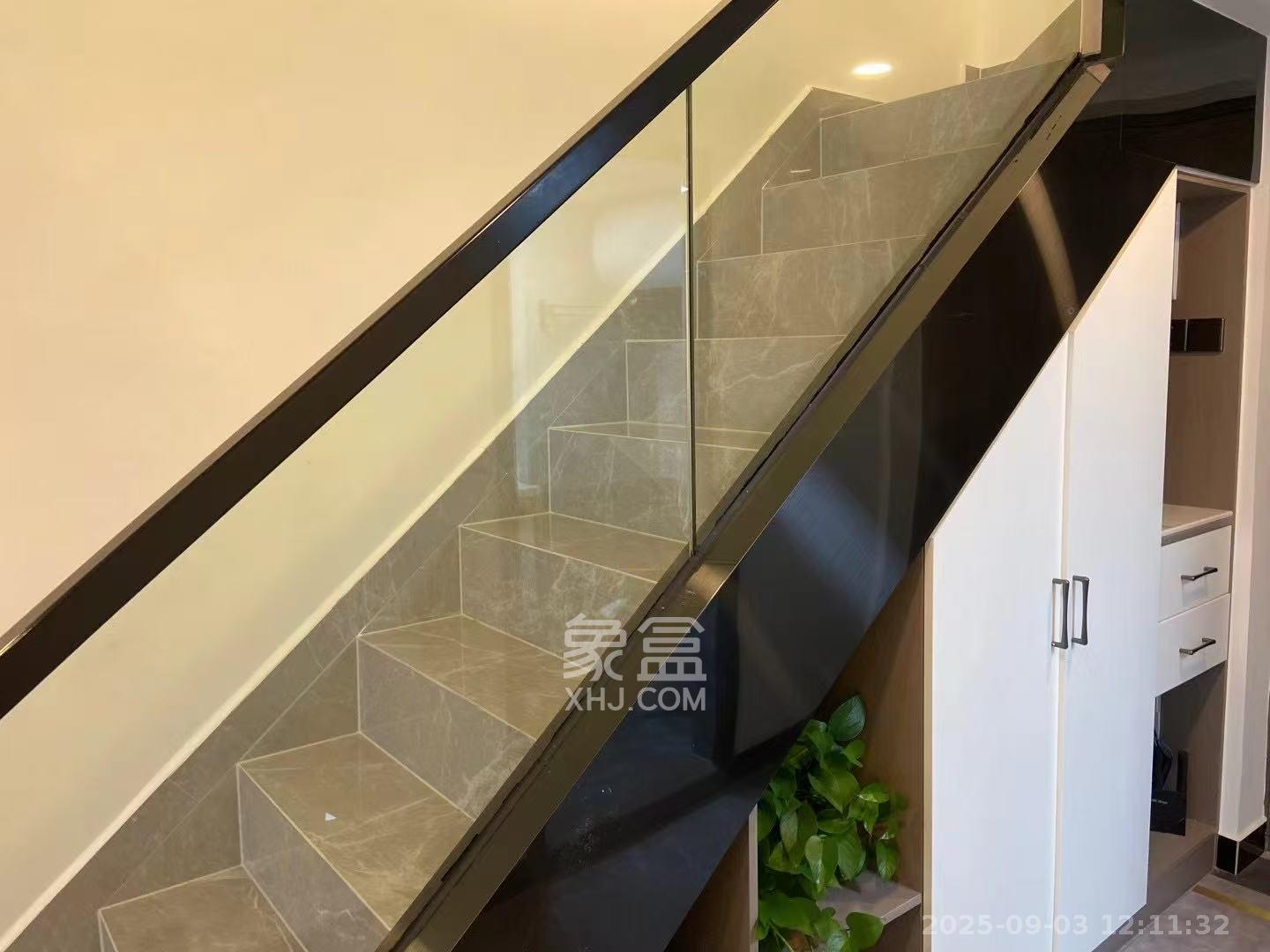 龙湖新壹城  1室1厅1卫    2300.0元/月室内图