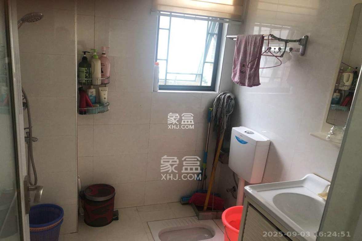 新华都万家城 3室2厅1卫 2000.0元/月 新华都万家城 3室2厅1卫 2000.0元/月室内图