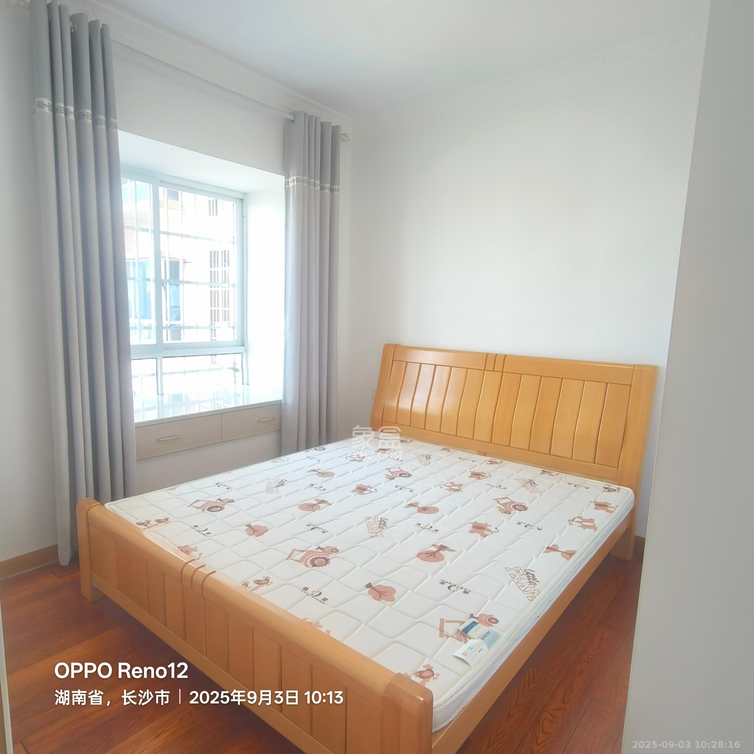 新蕾品阁居  3室2厅1卫    1700.0元/月室内图