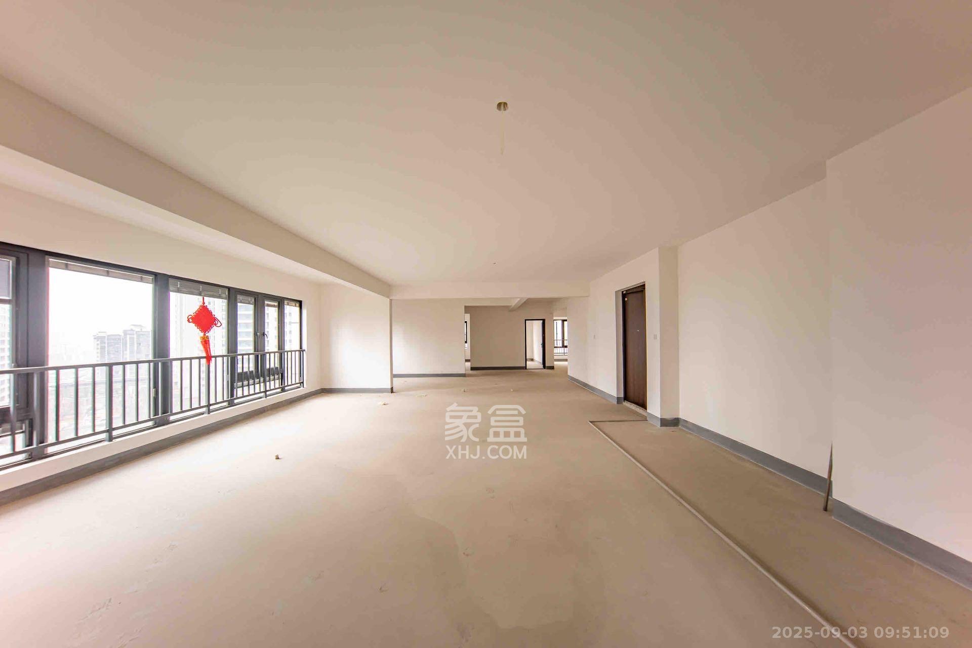 建投象山国际  5室2厅3卫   2400.00元/月