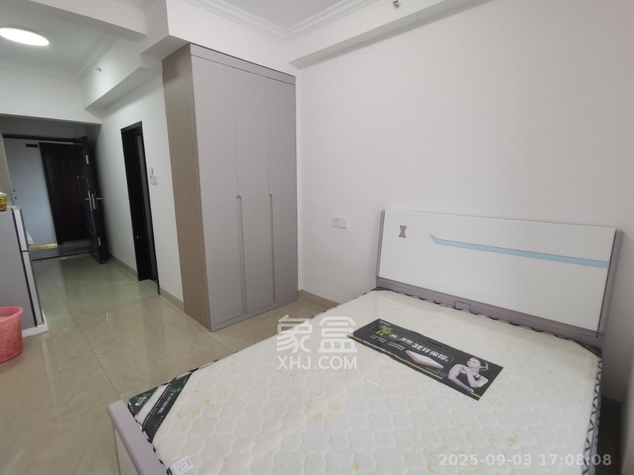 保利麓谷林语I区 1室1厅1卫 1600.0元/月 保利麓谷林语I区 1室1厅1卫 1600.0元/月室内图