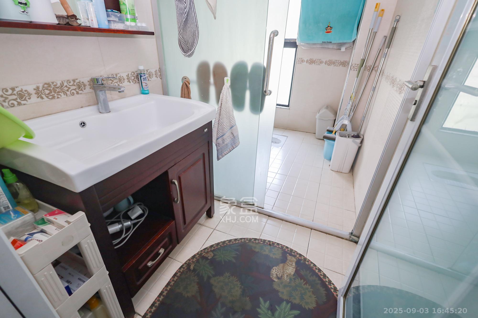 郡原广场 4室2厅2卫 182.0万 郡原广场 4室2厅2卫 182.0万其他